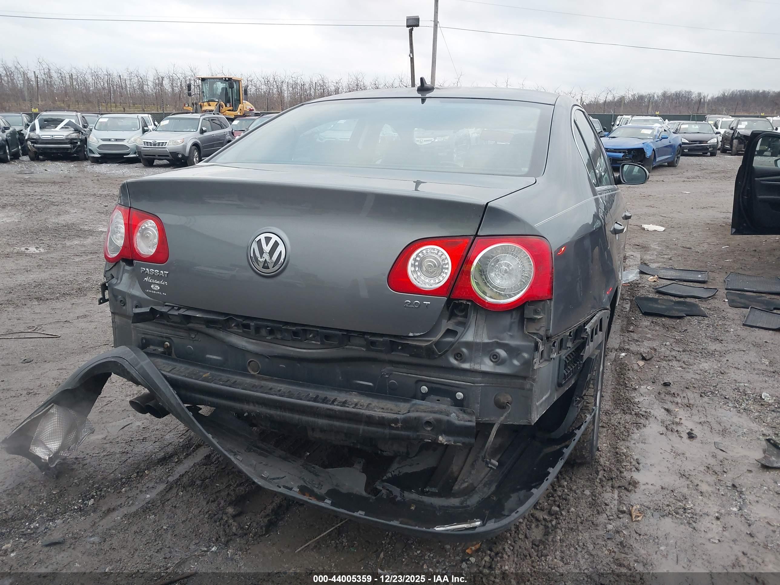 VOLKSWAGEN PASSAT image 6