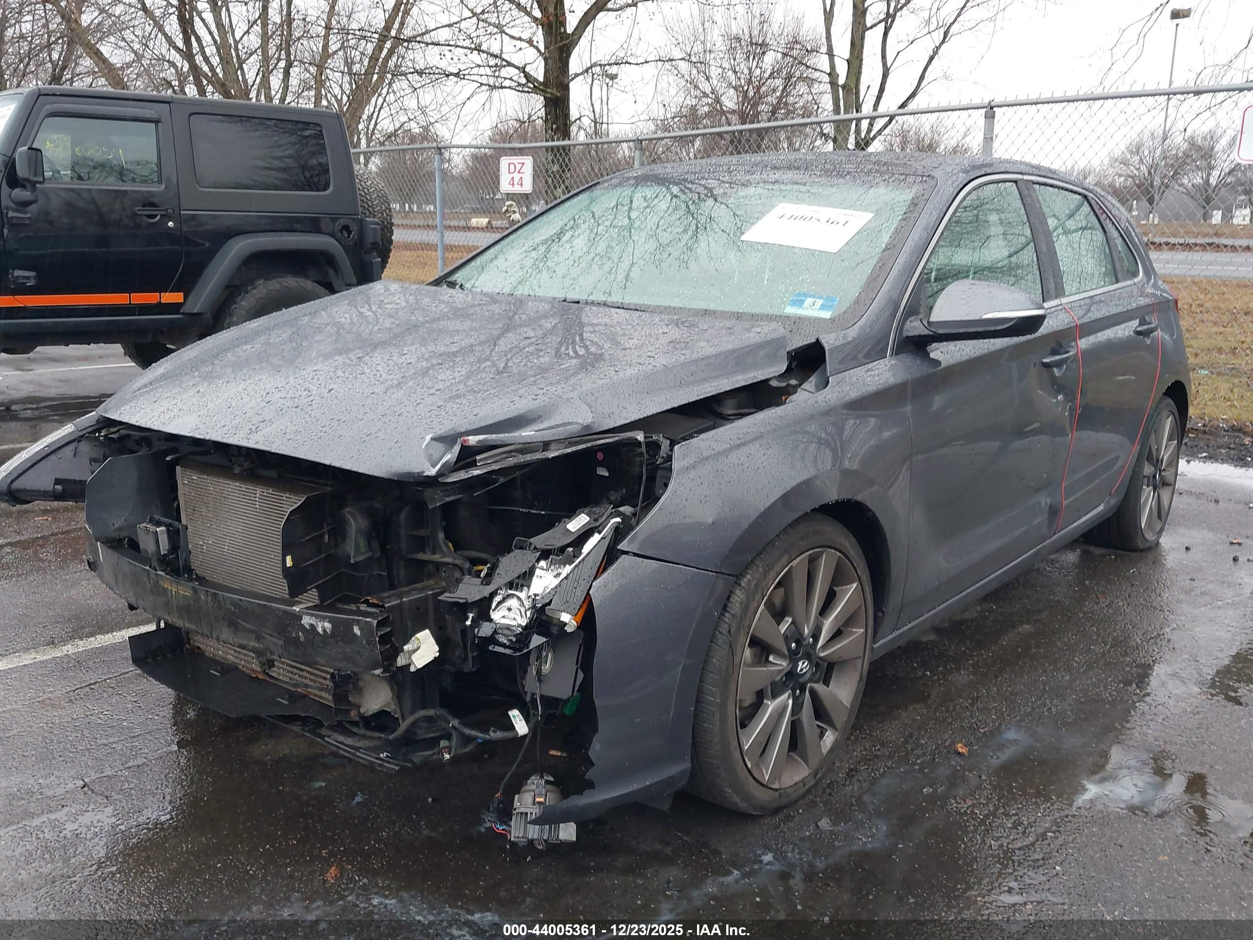 HYUNDAI ELANTRA image 2
