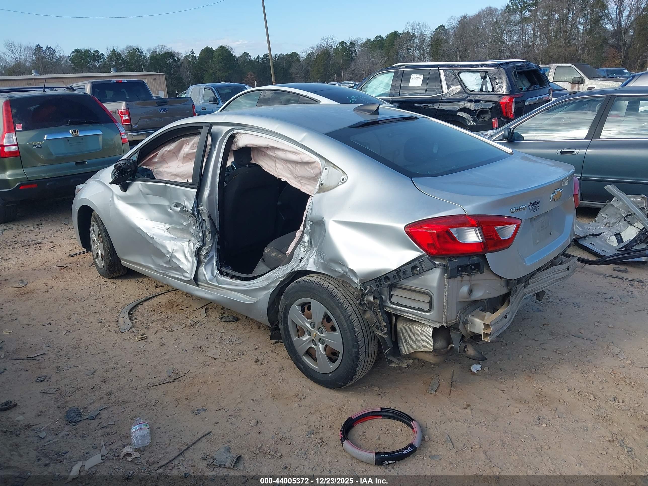 CHEVROLET CRUZE image 3