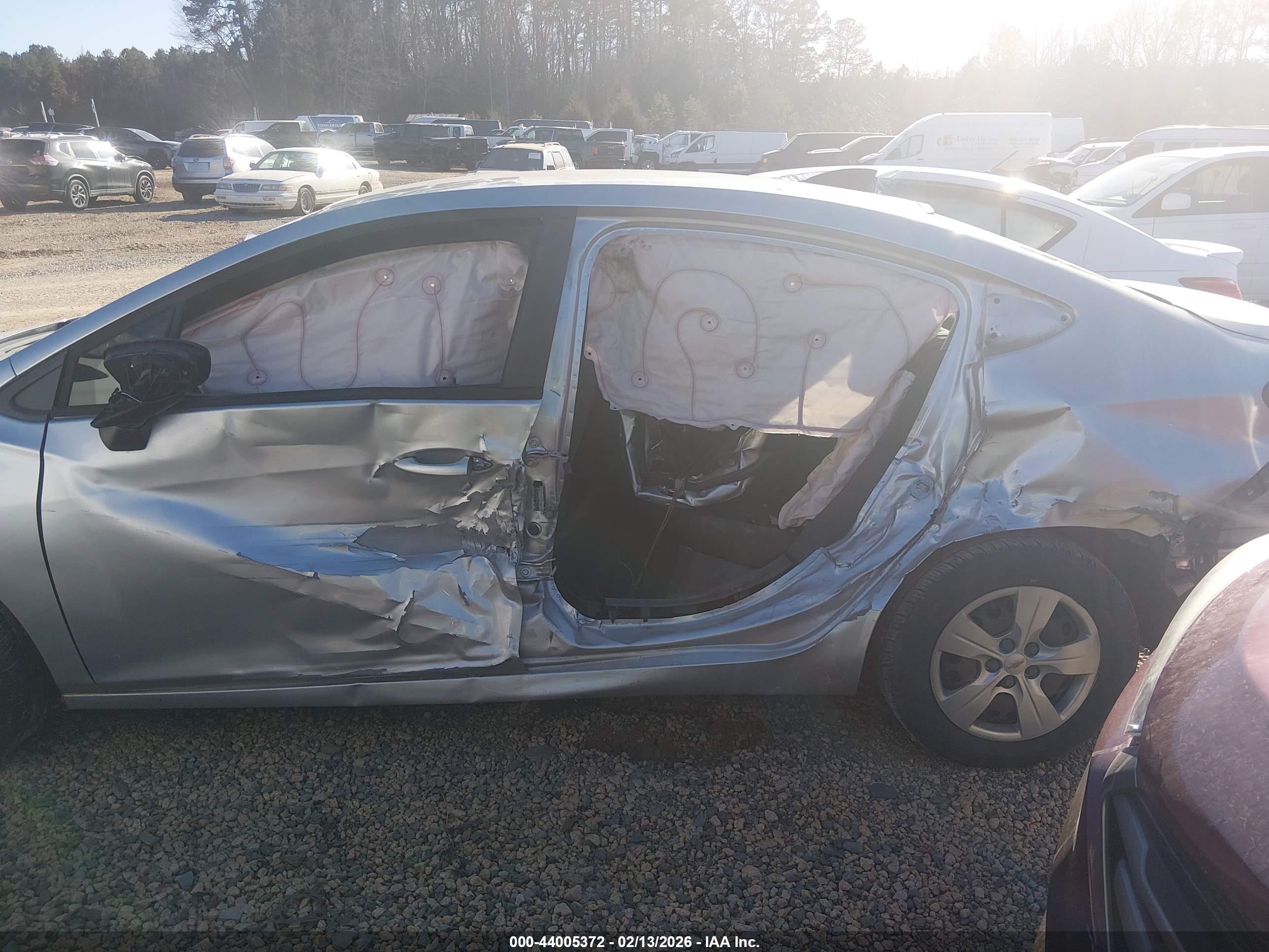 CHEVROLET CRUZE image 6