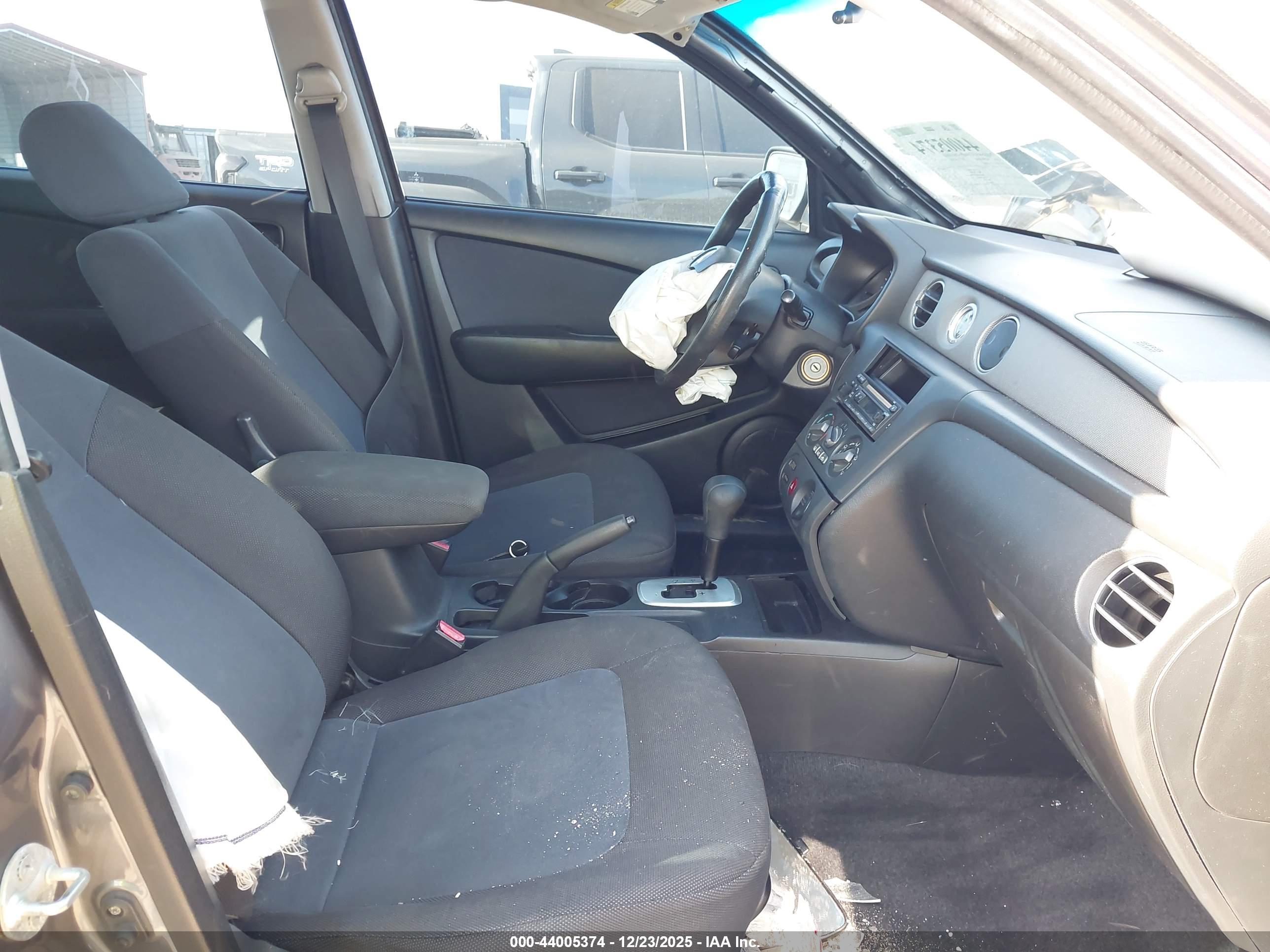 MITSUBISHI OUTLANDER image 5