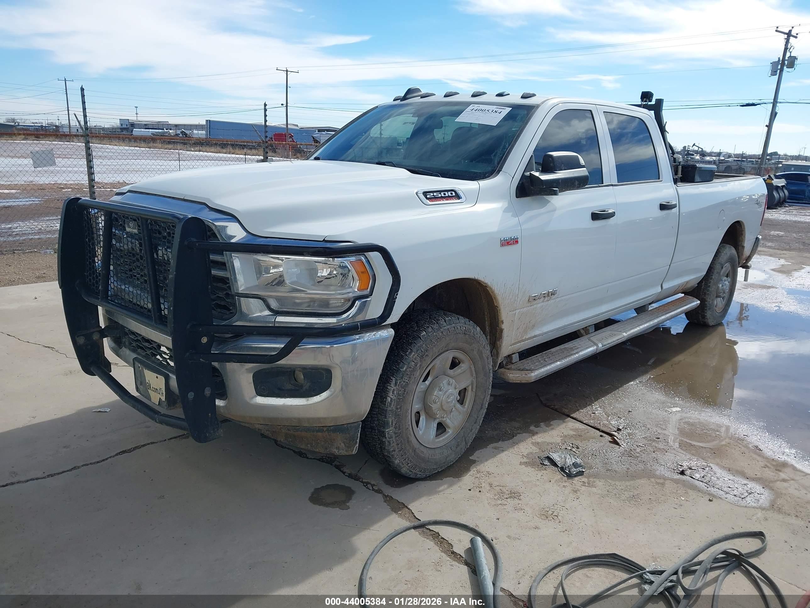 RAM 2500 image 2