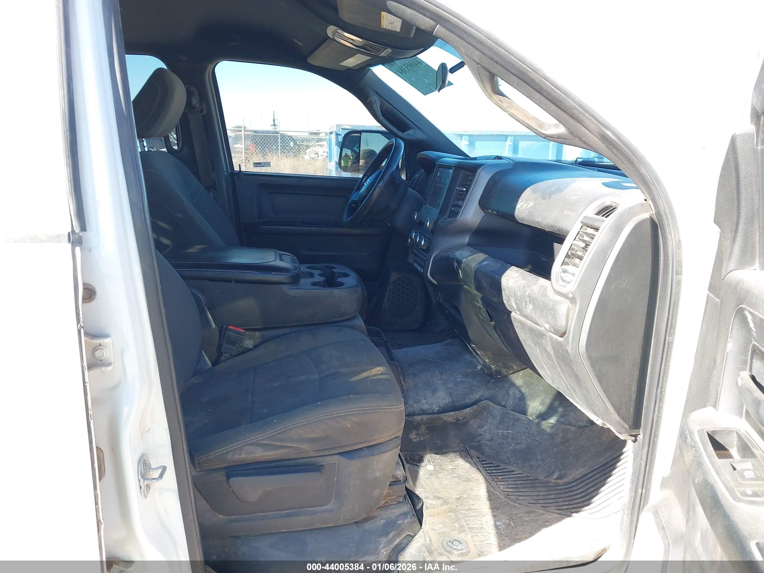 RAM 2500 image 5