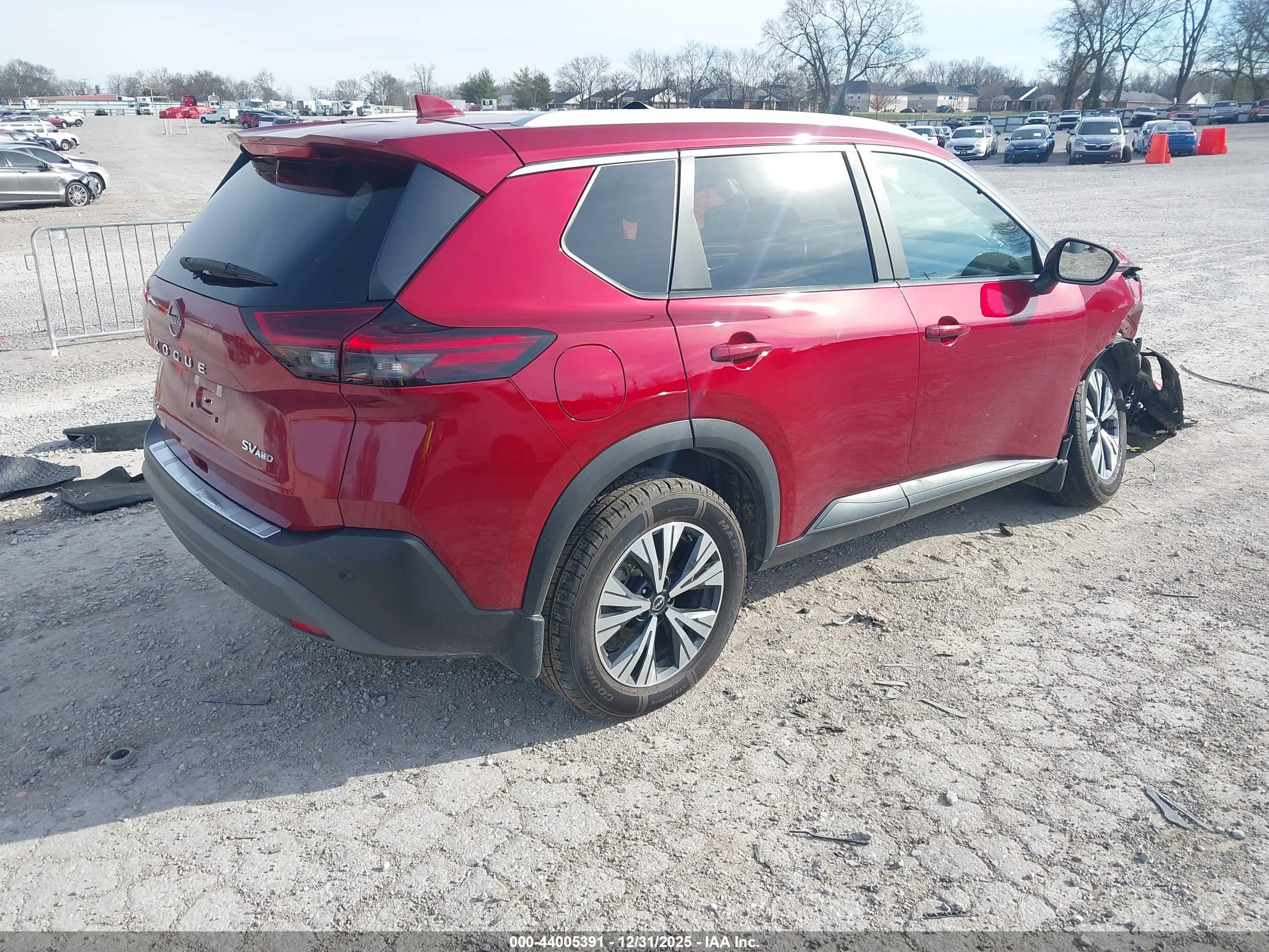 NISSAN ROGUE image 4