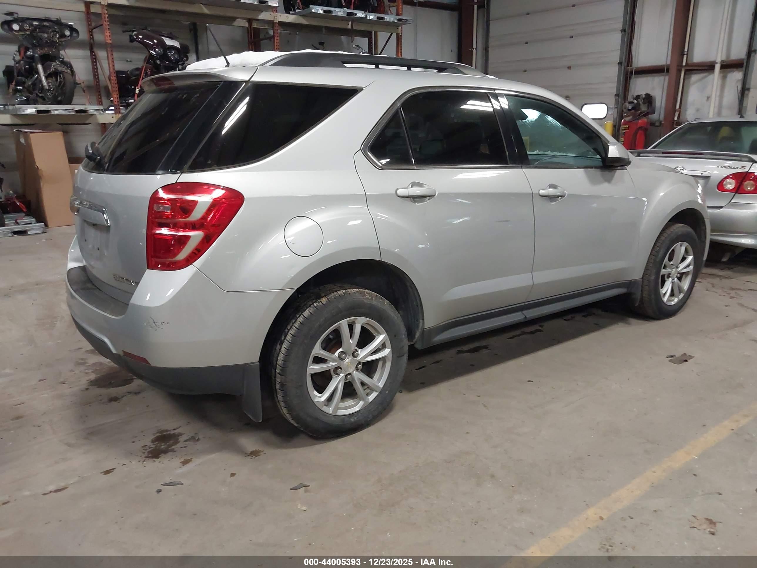 CHEVROLET EQUINOX image 4