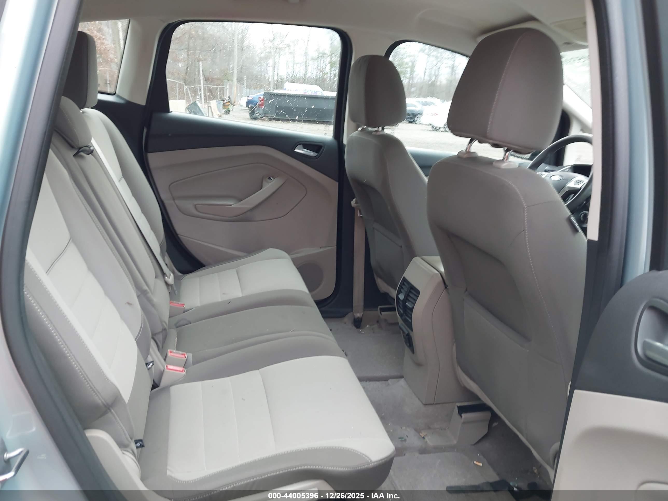 FORD C-MAX image 8