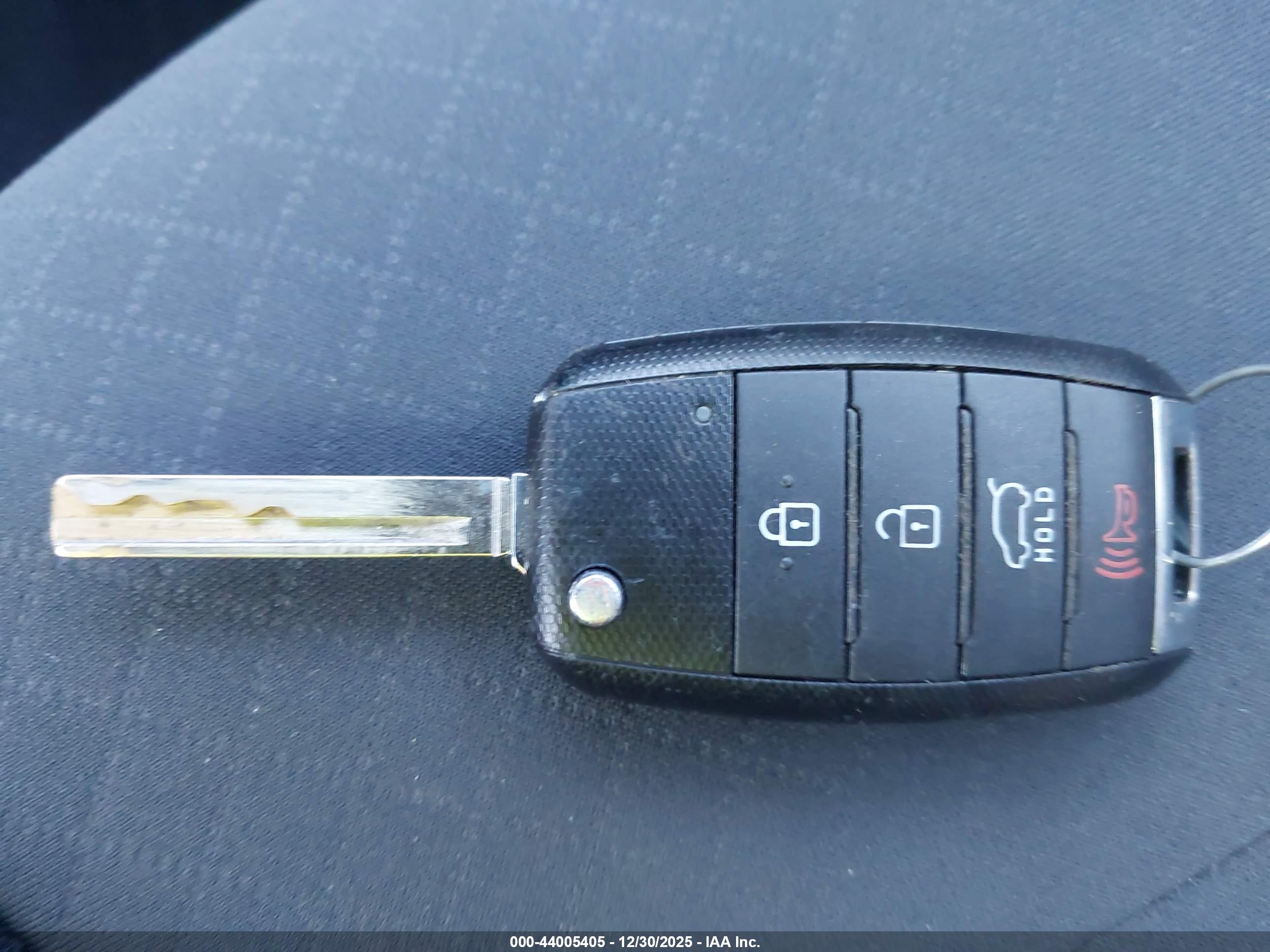 KIA SORENTO image 11