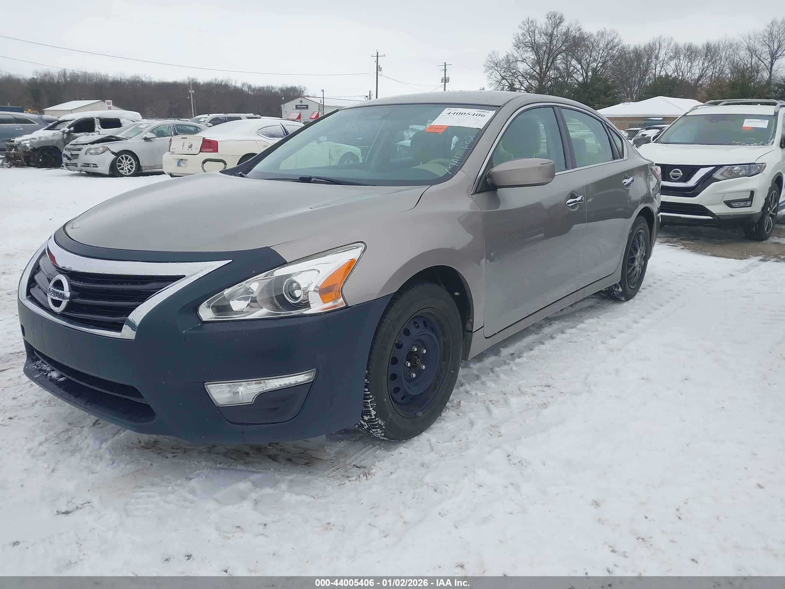 NISSAN ALTIMA image 2