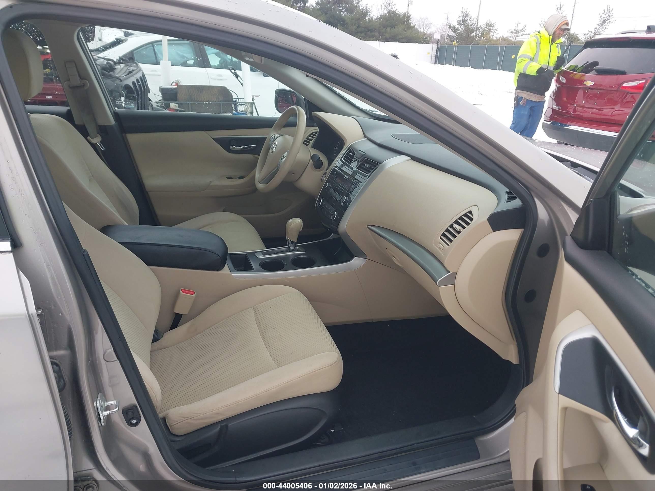 NISSAN ALTIMA image 5