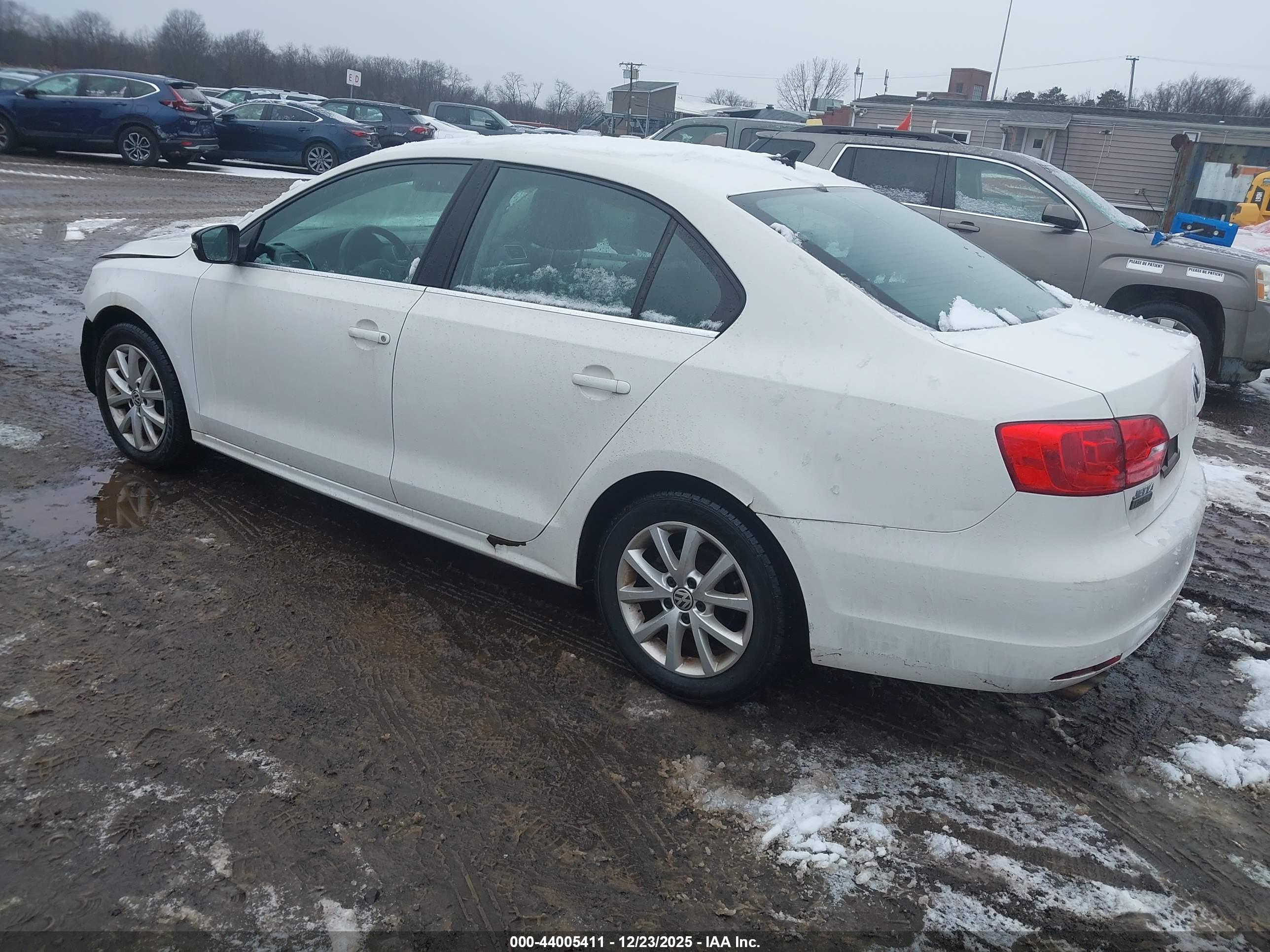 VOLKSWAGEN JETTA image 3