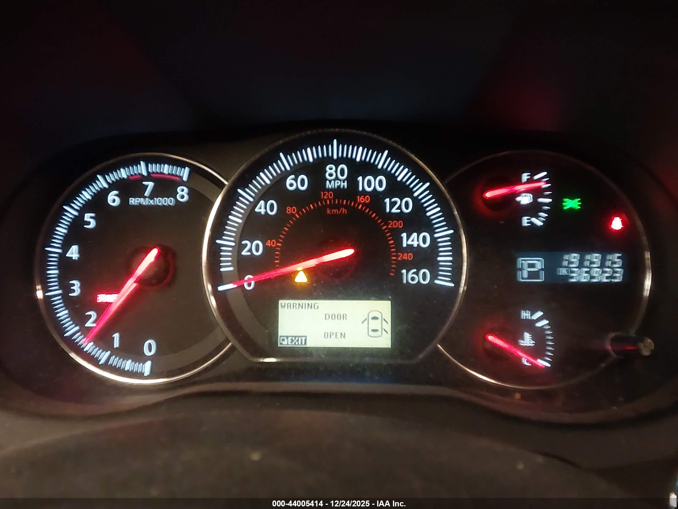 NISSAN MAXIMA image 7