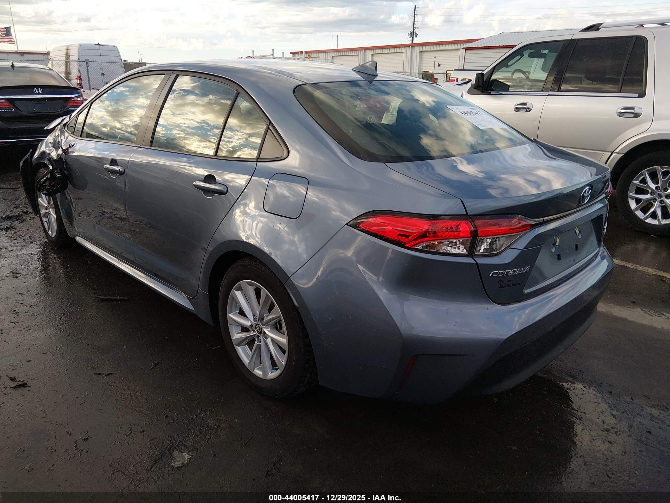 TOYOTA COROLLA image 3