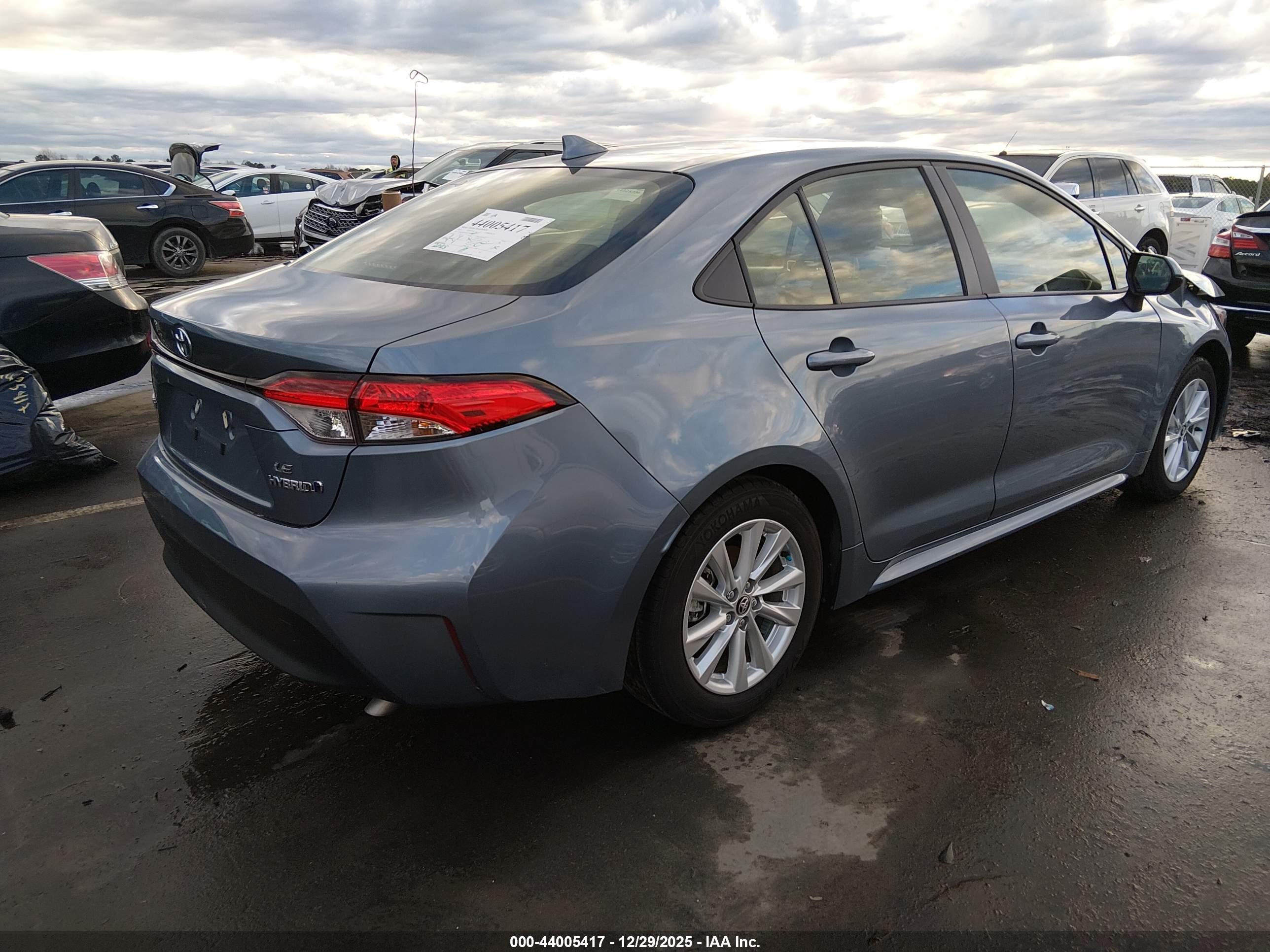TOYOTA COROLLA image 4