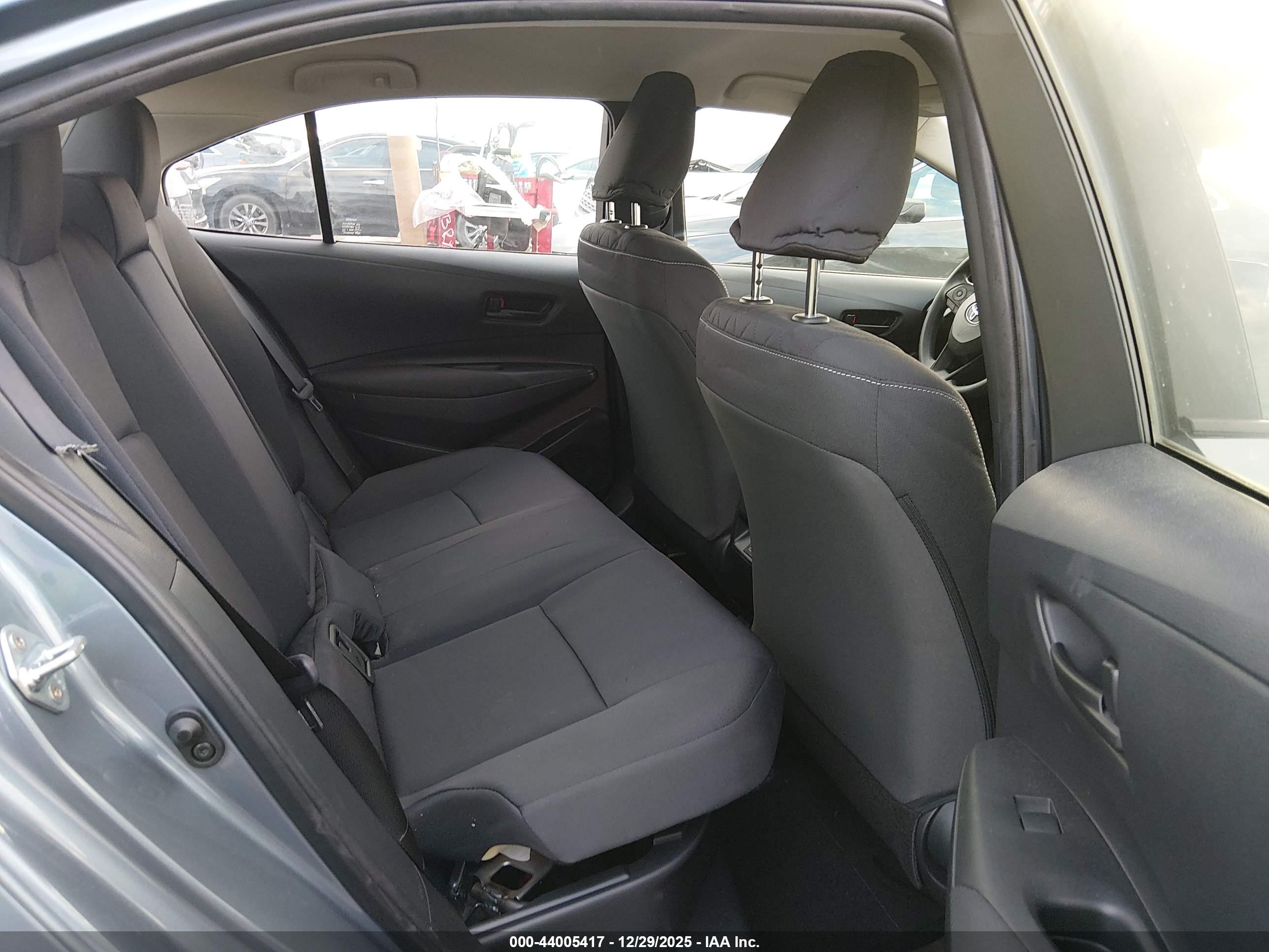 TOYOTA COROLLA image 8
