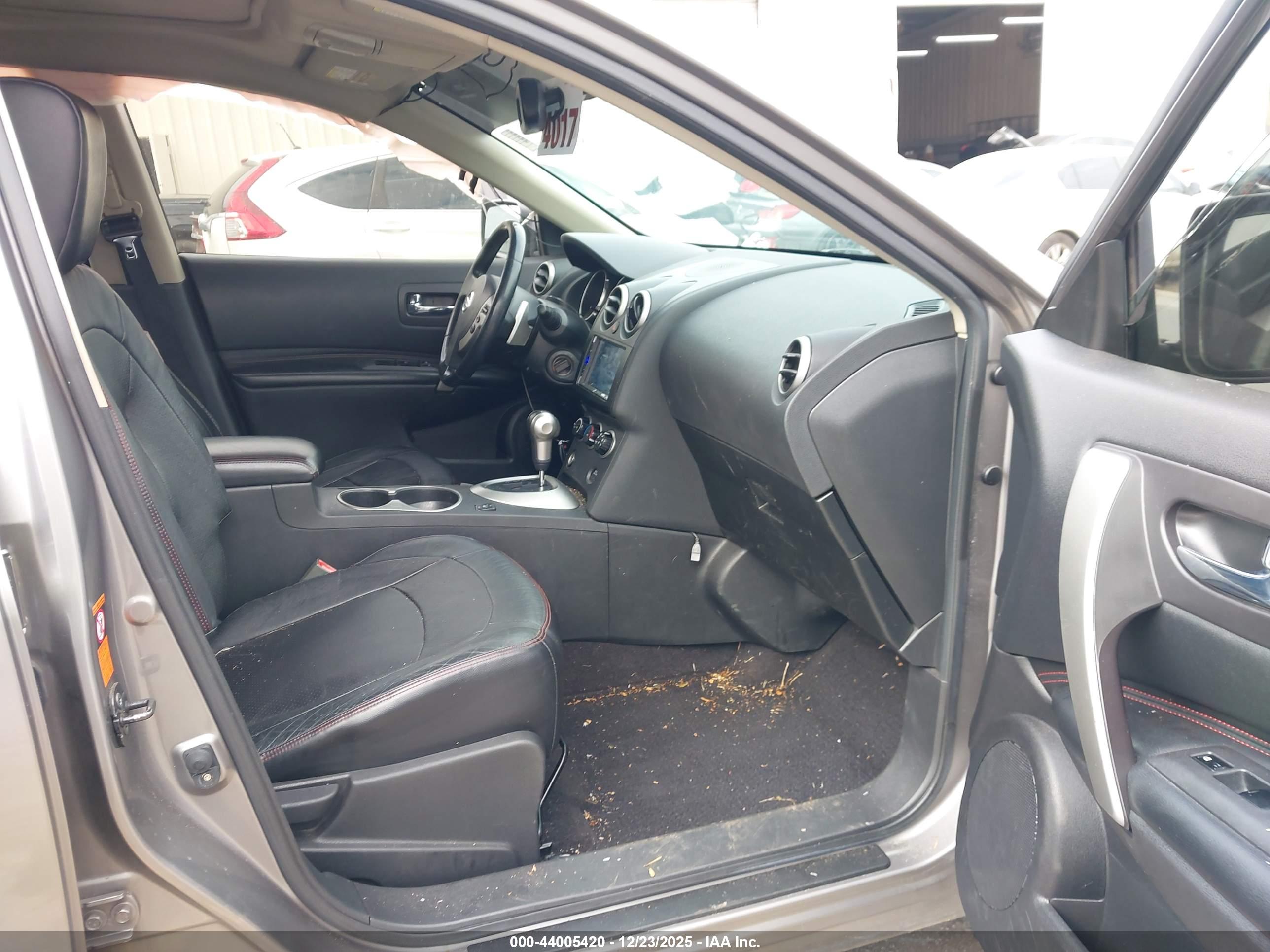 NISSAN ROGUE image 5