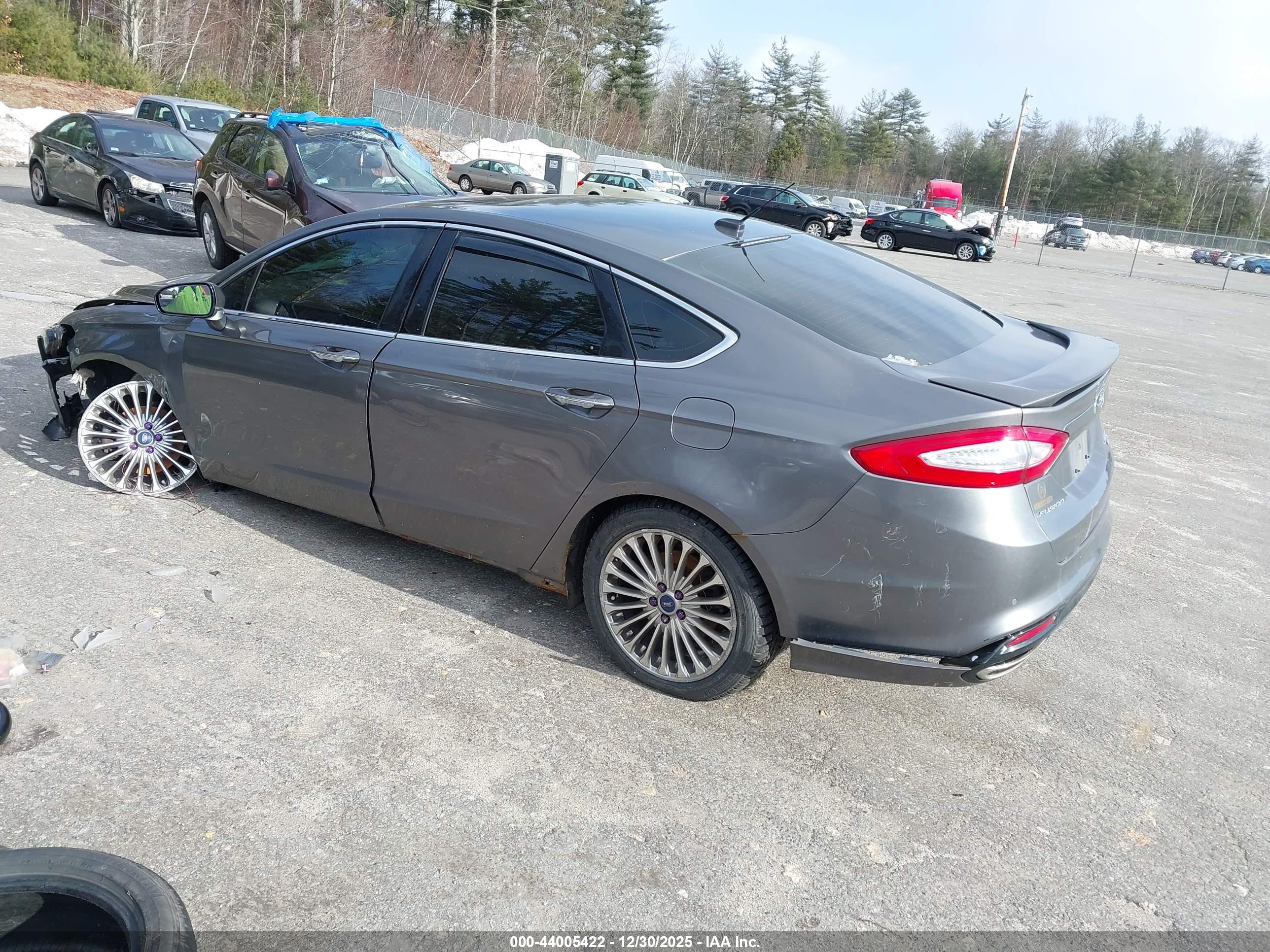 FORD FUSION image 3