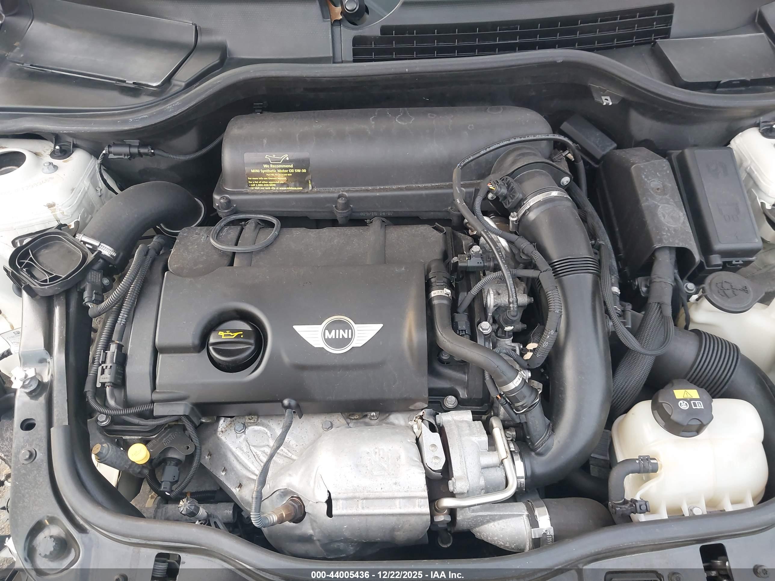 MINI CONVERTIBLE image 10