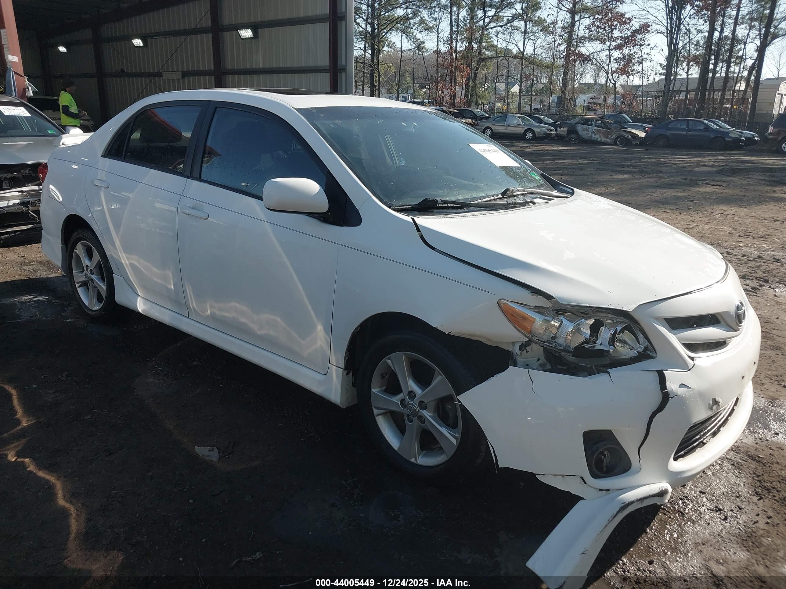 TOYOTA COROLLA image 6