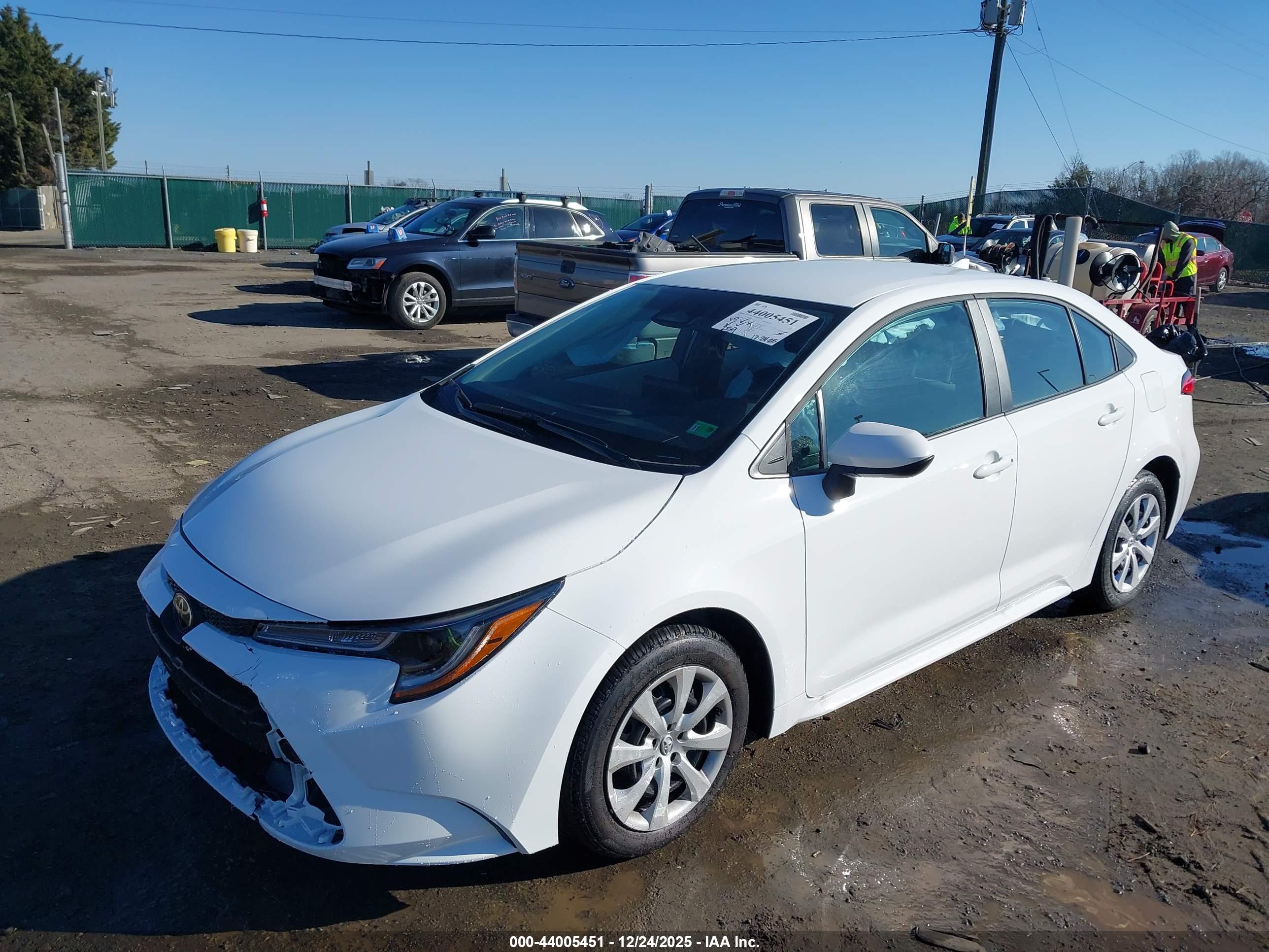 TOYOTA COROLLA image 2
