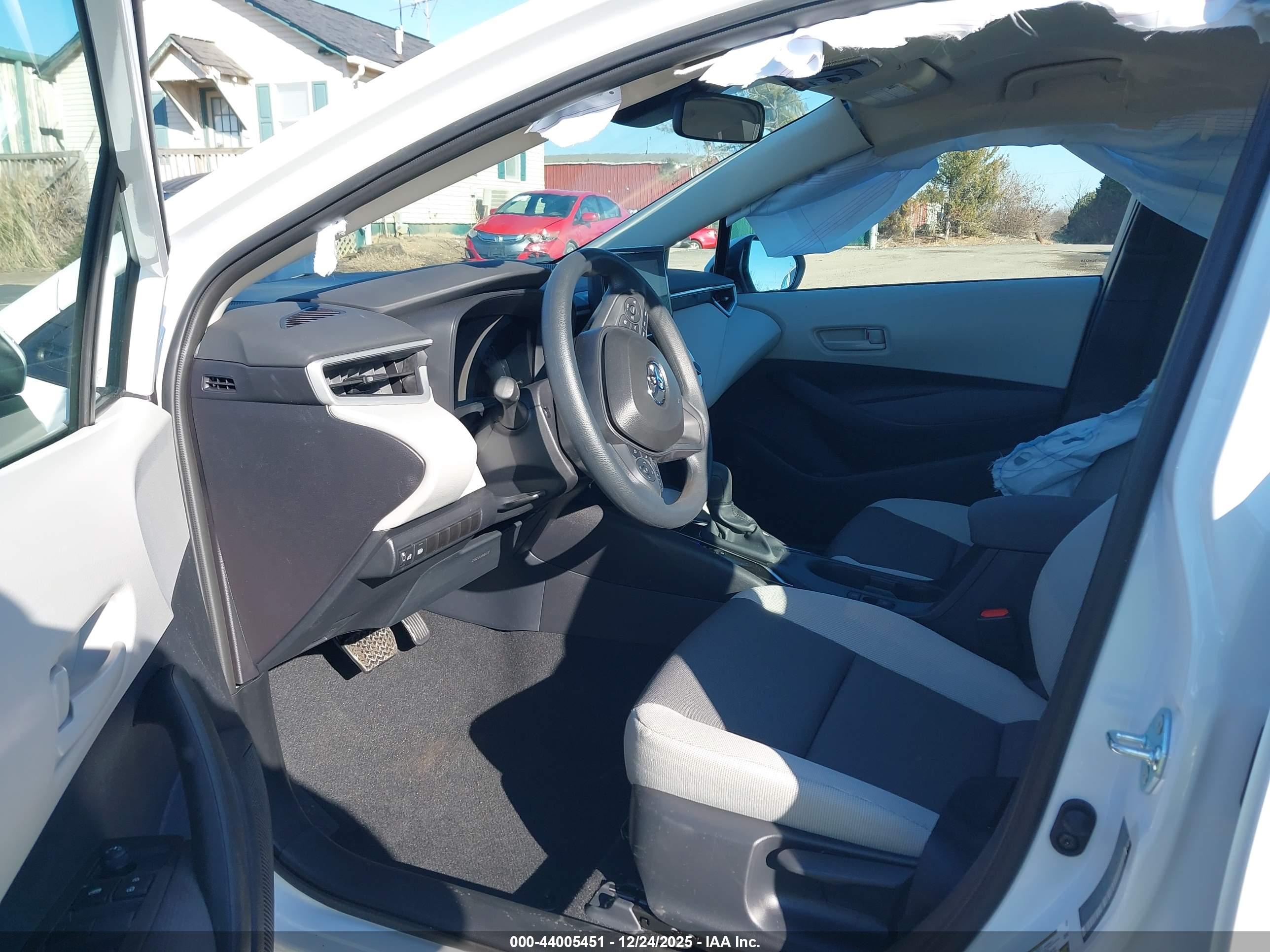 TOYOTA COROLLA image 5