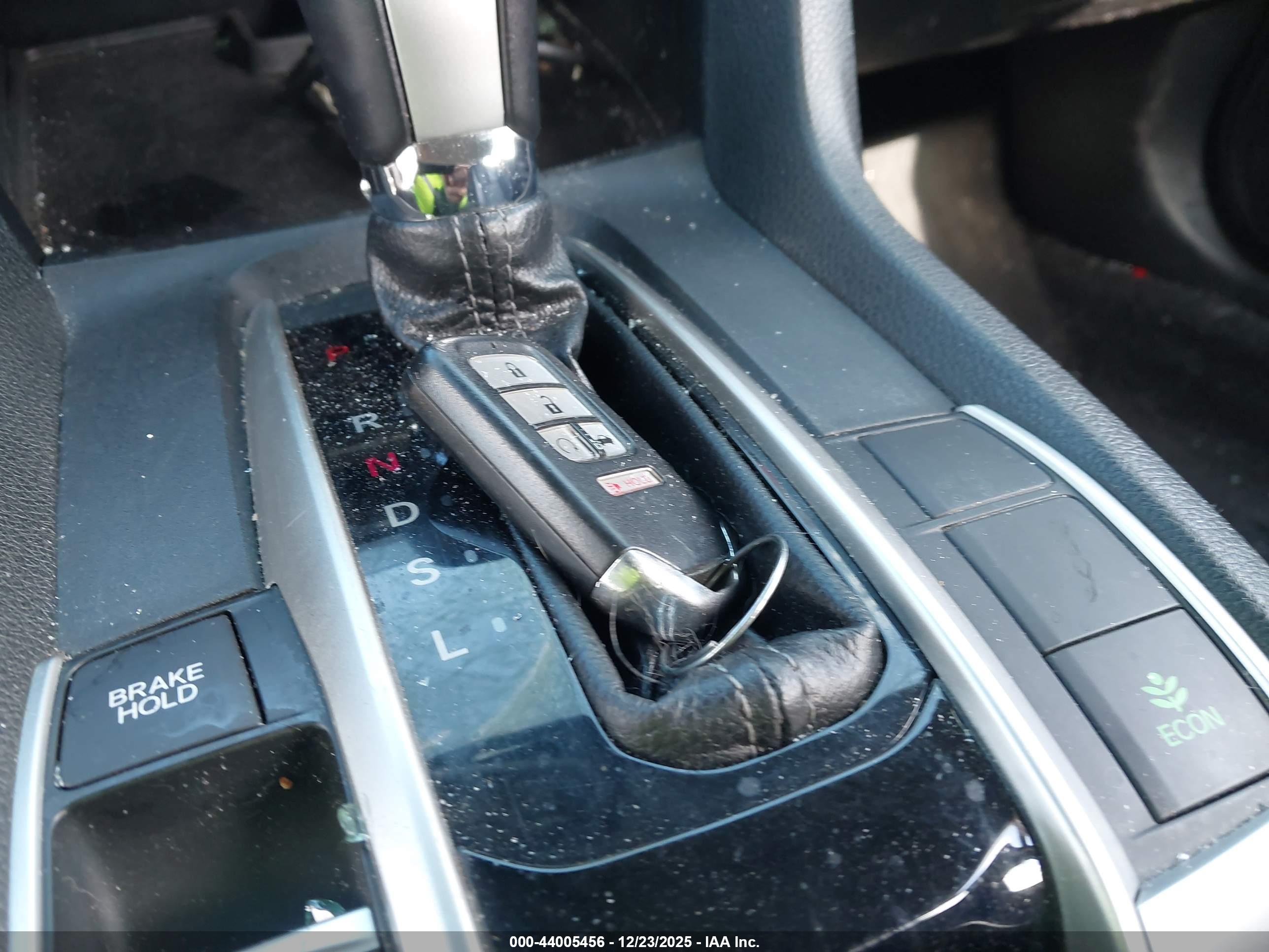 HONDA CIVIC image 11
