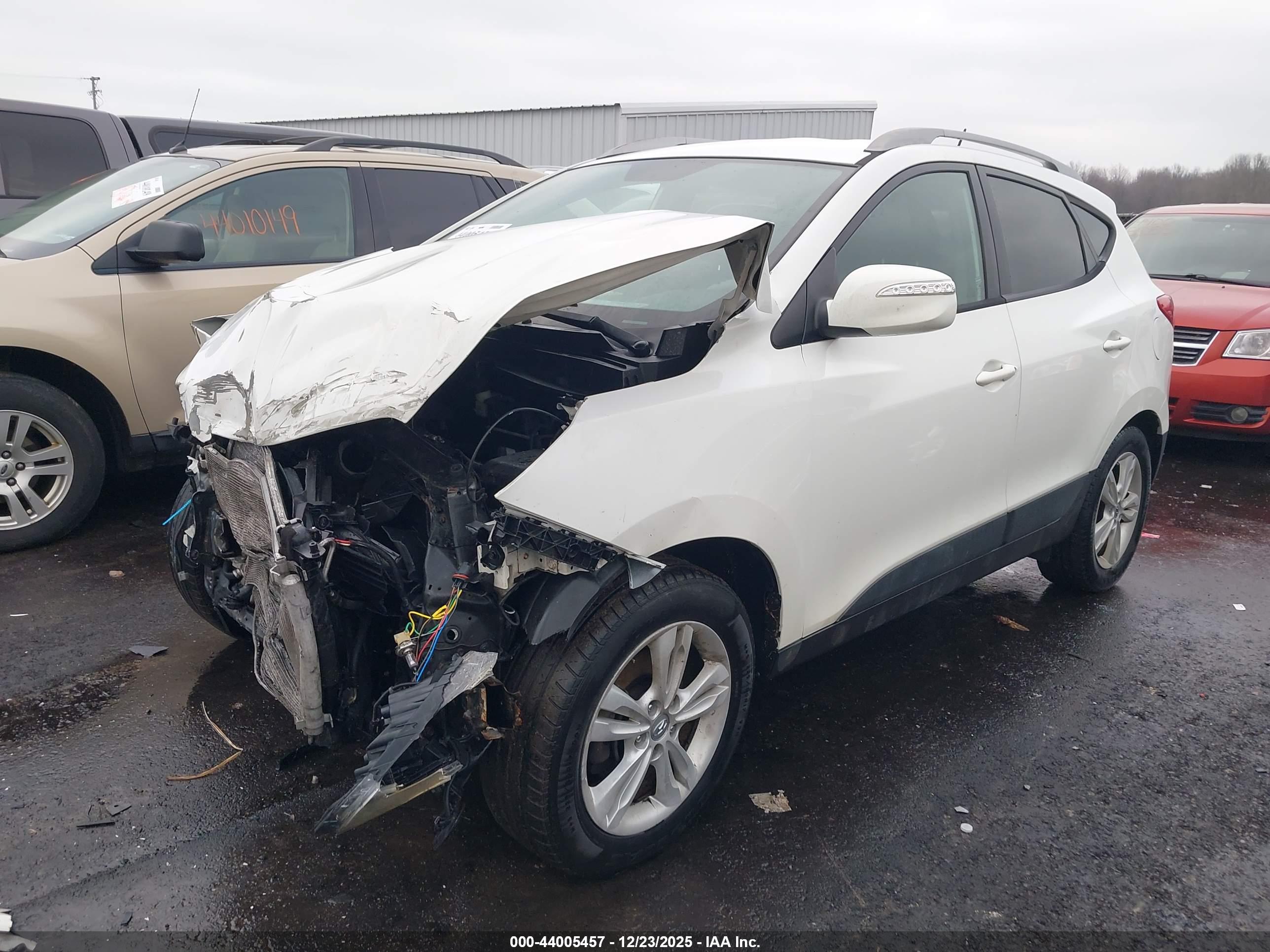 HYUNDAI TUCSON image 2
