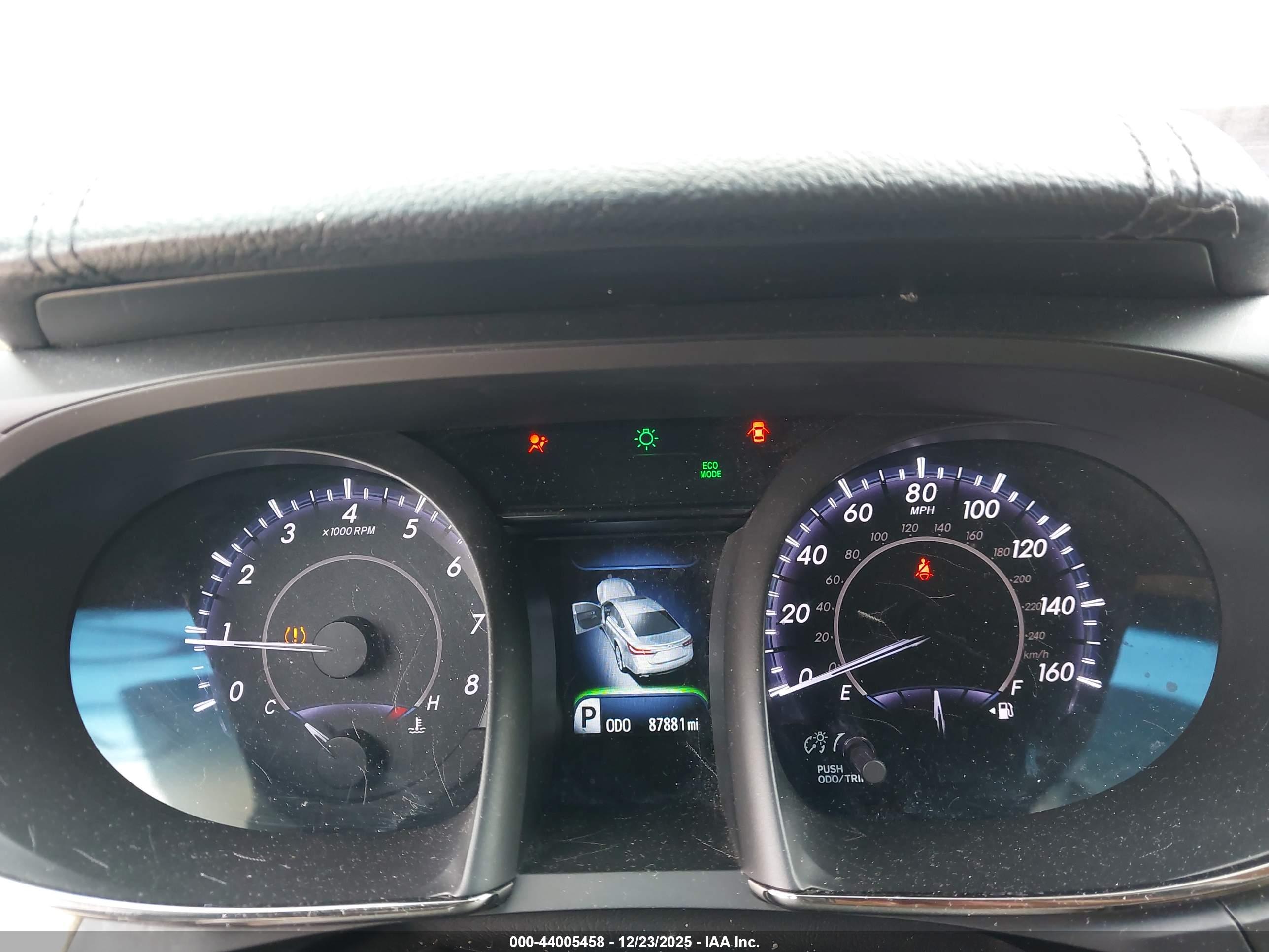 TOYOTA AVALON image 7
