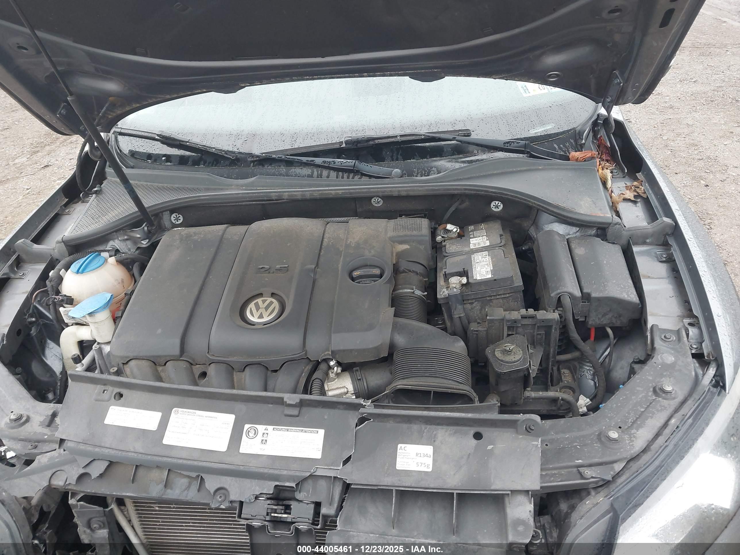 VOLKSWAGEN PASSAT image 10