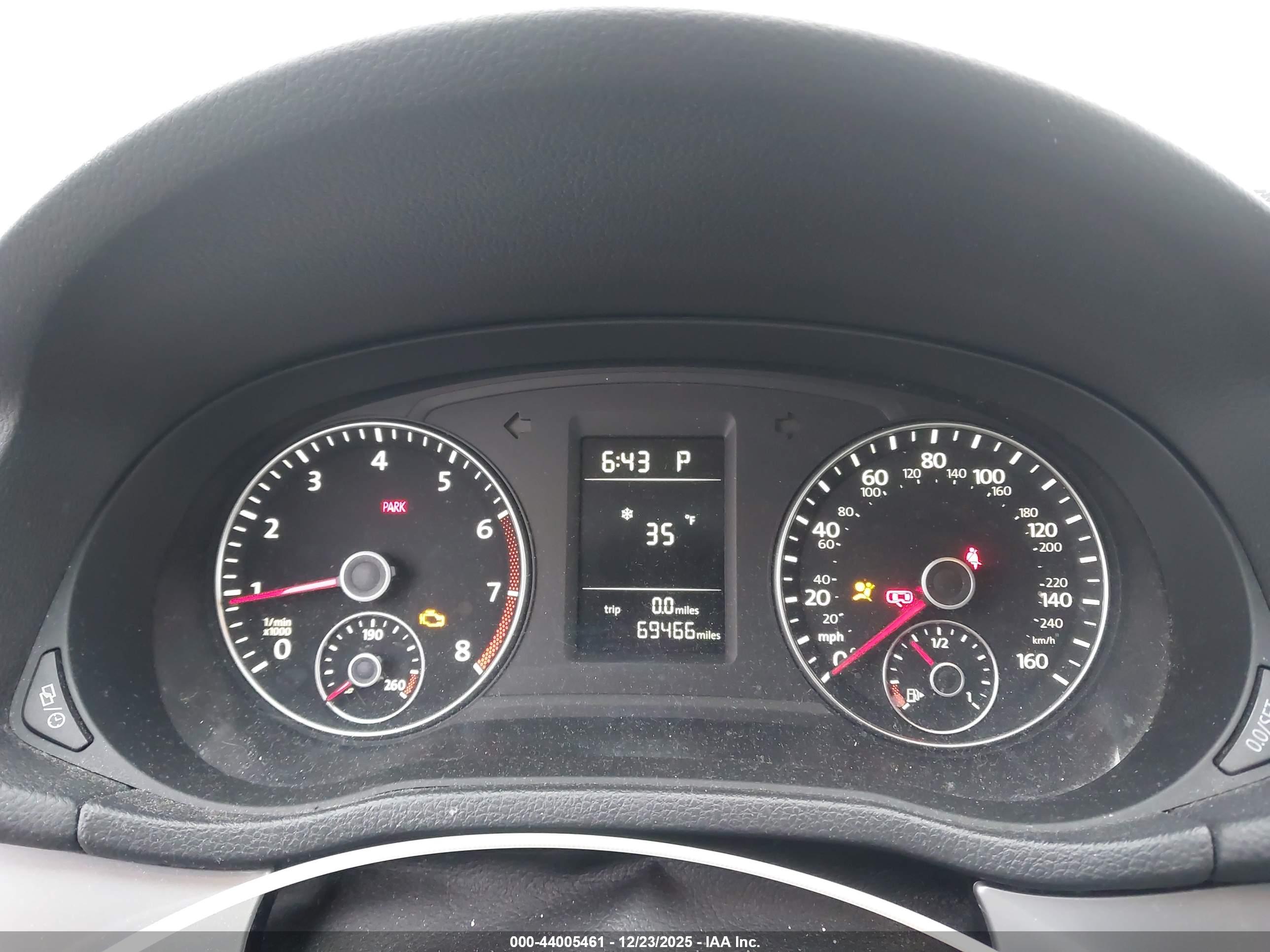 VOLKSWAGEN PASSAT image 7