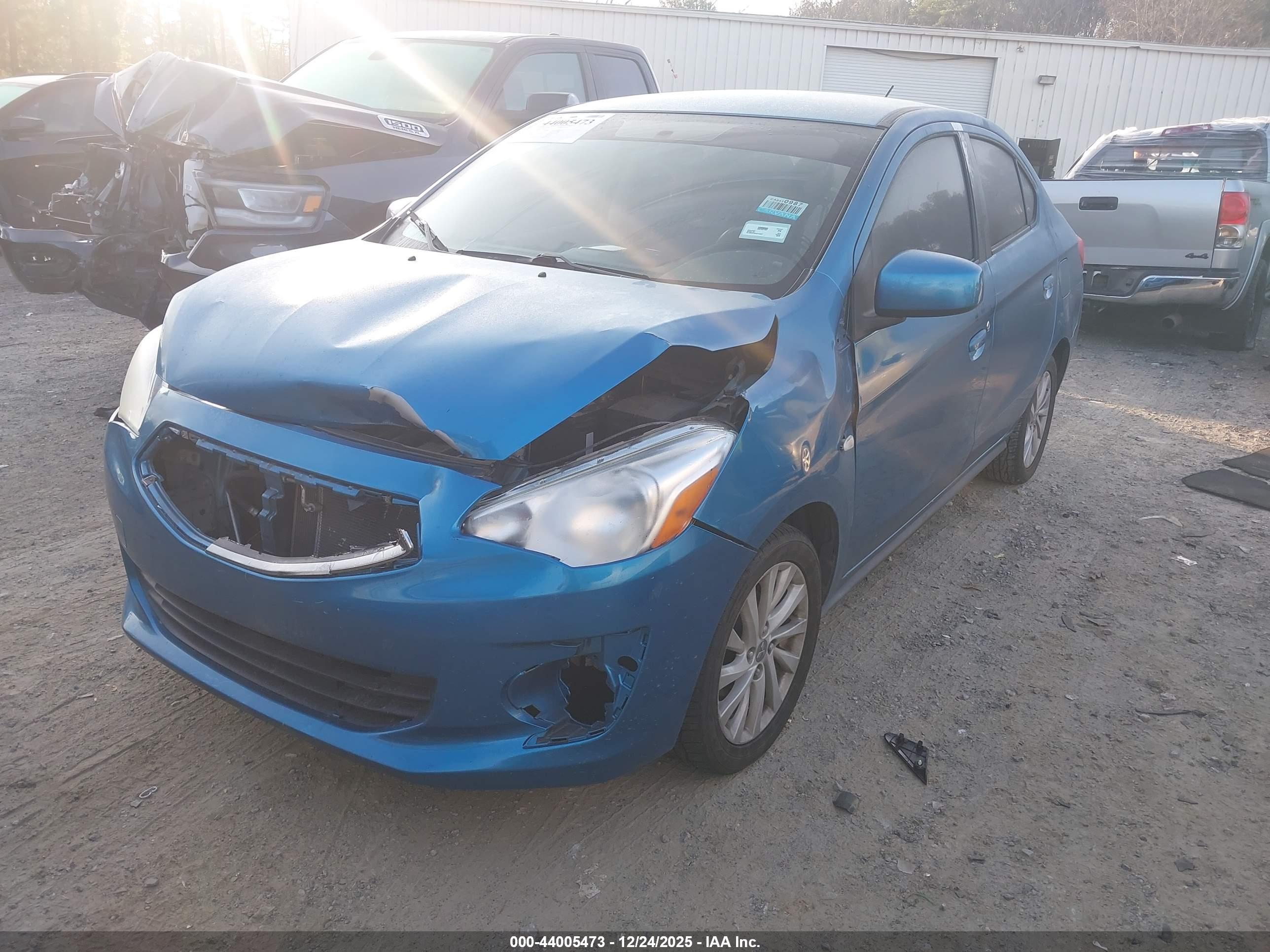 MITSUBISHI MIRAGE image 2