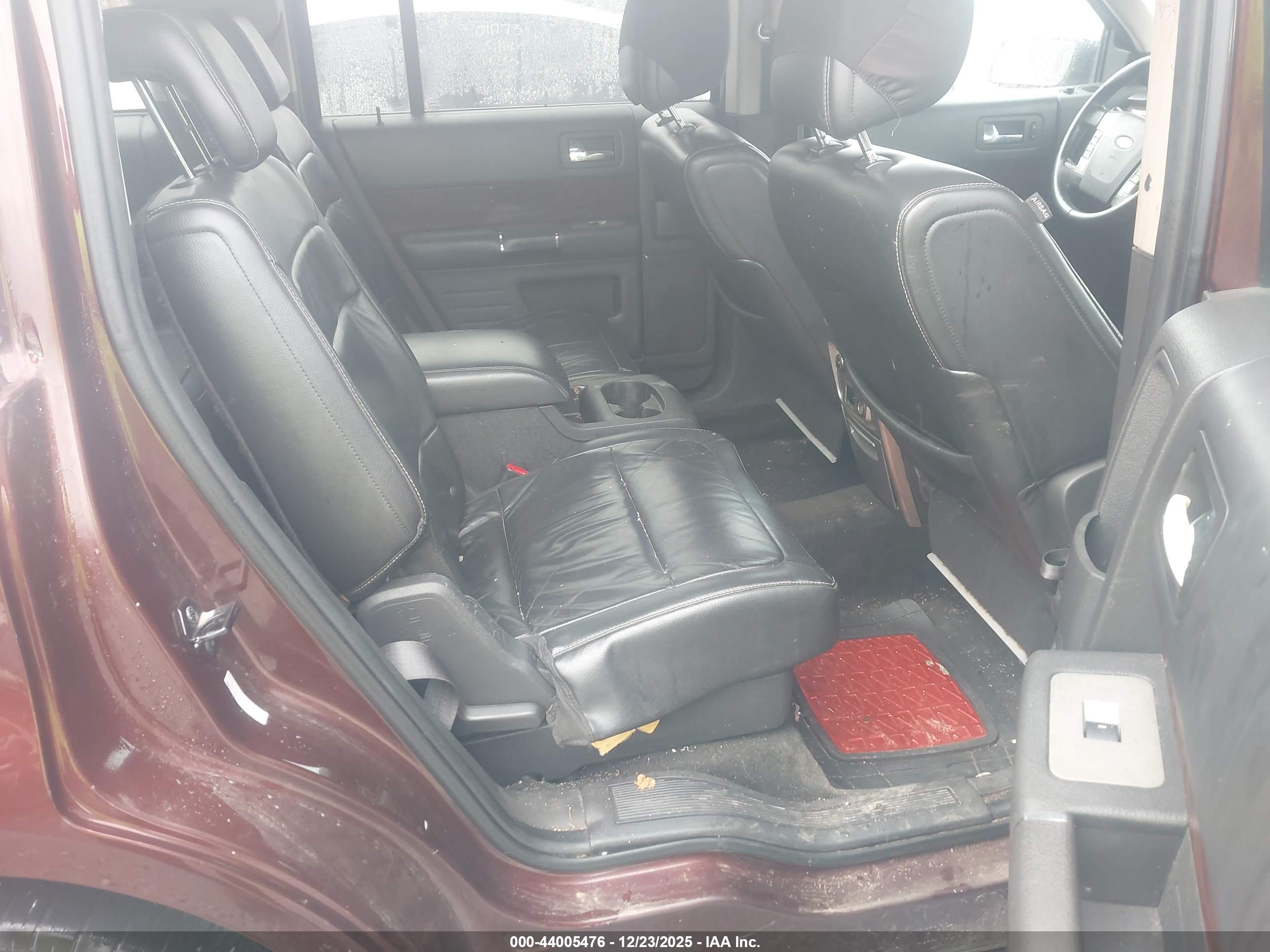 FORD FLEX image 8