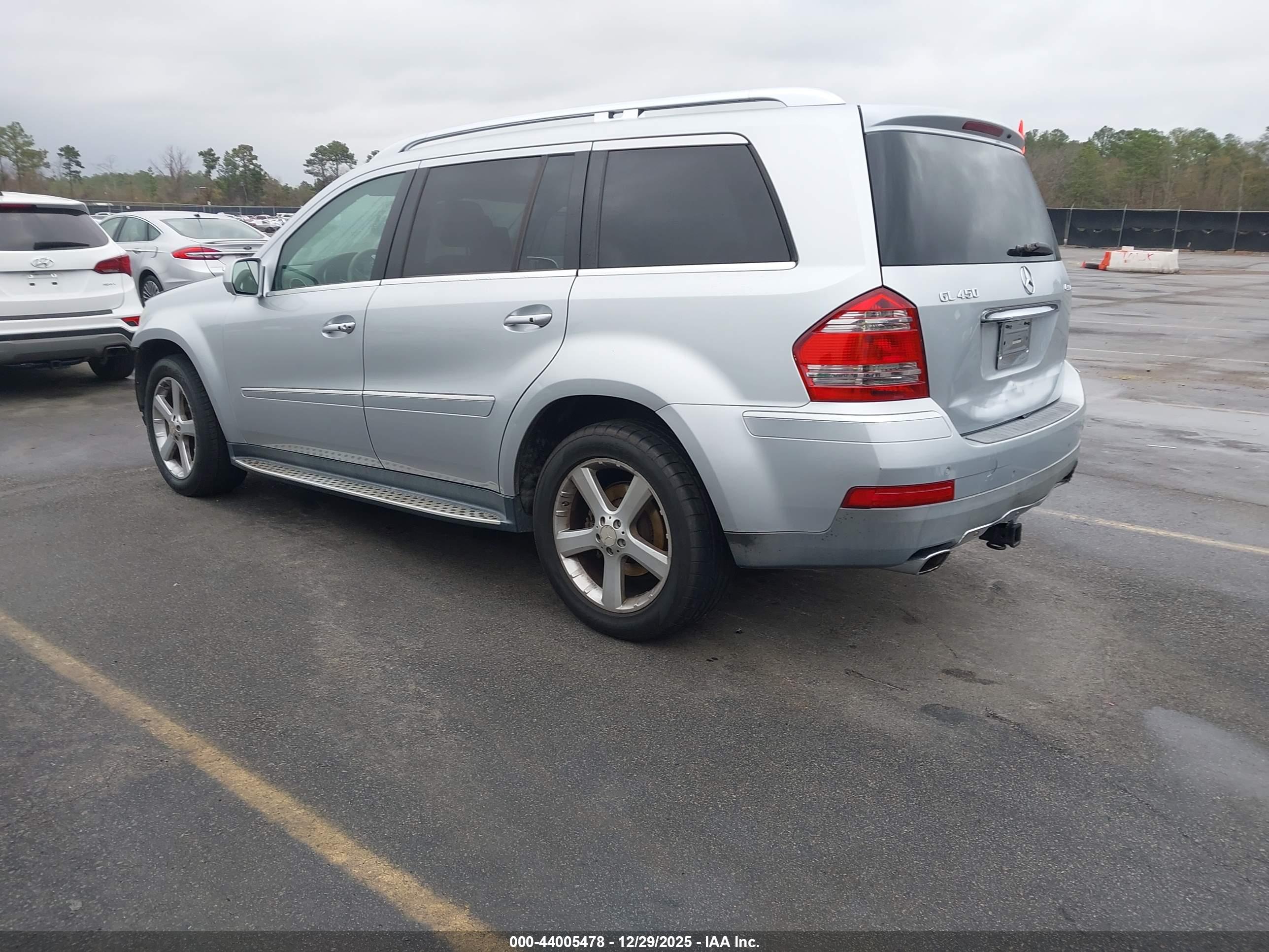 MERCEDES-BENZ GL image 3