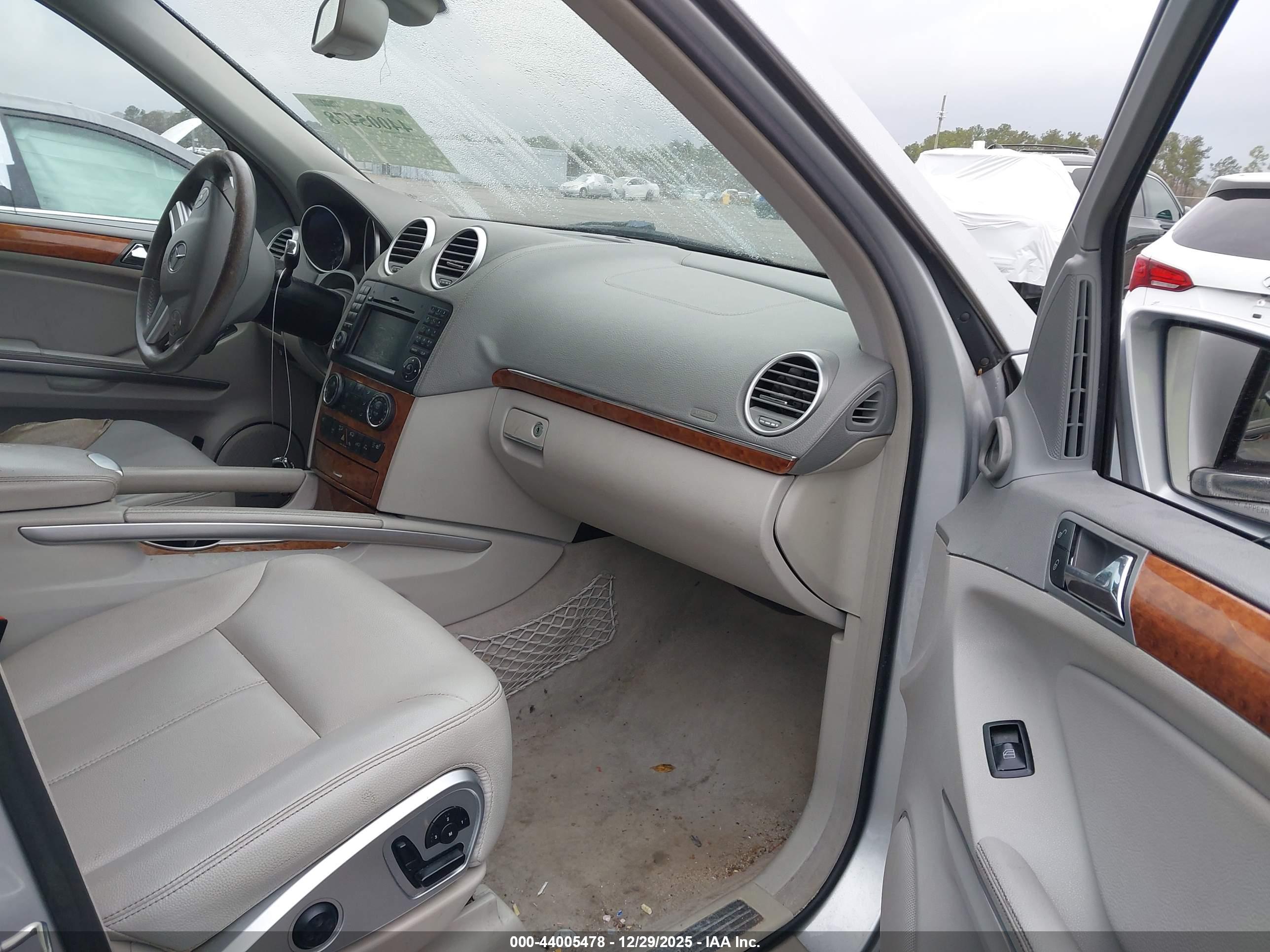 MERCEDES-BENZ GL image 5