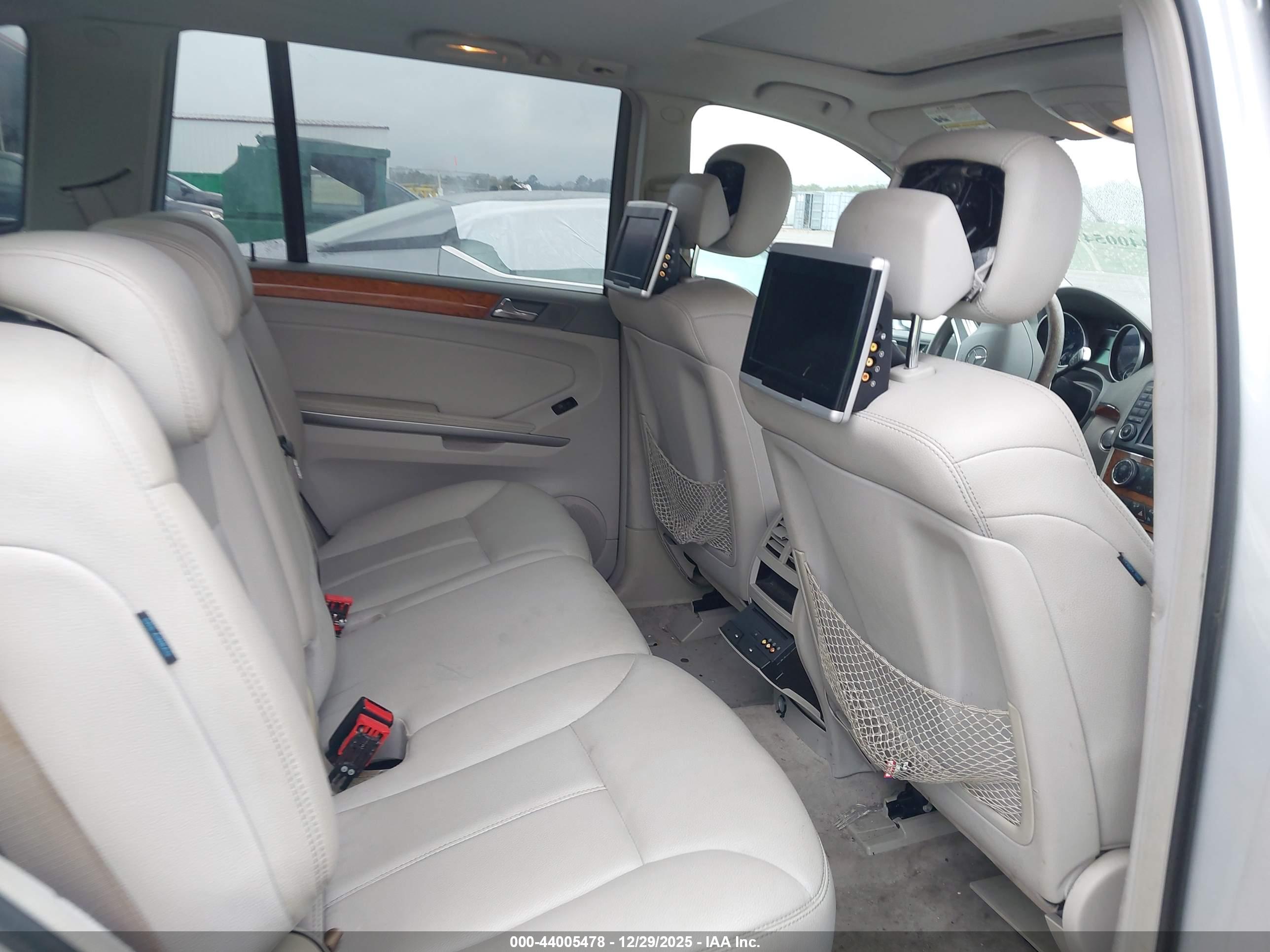MERCEDES-BENZ GL image 8