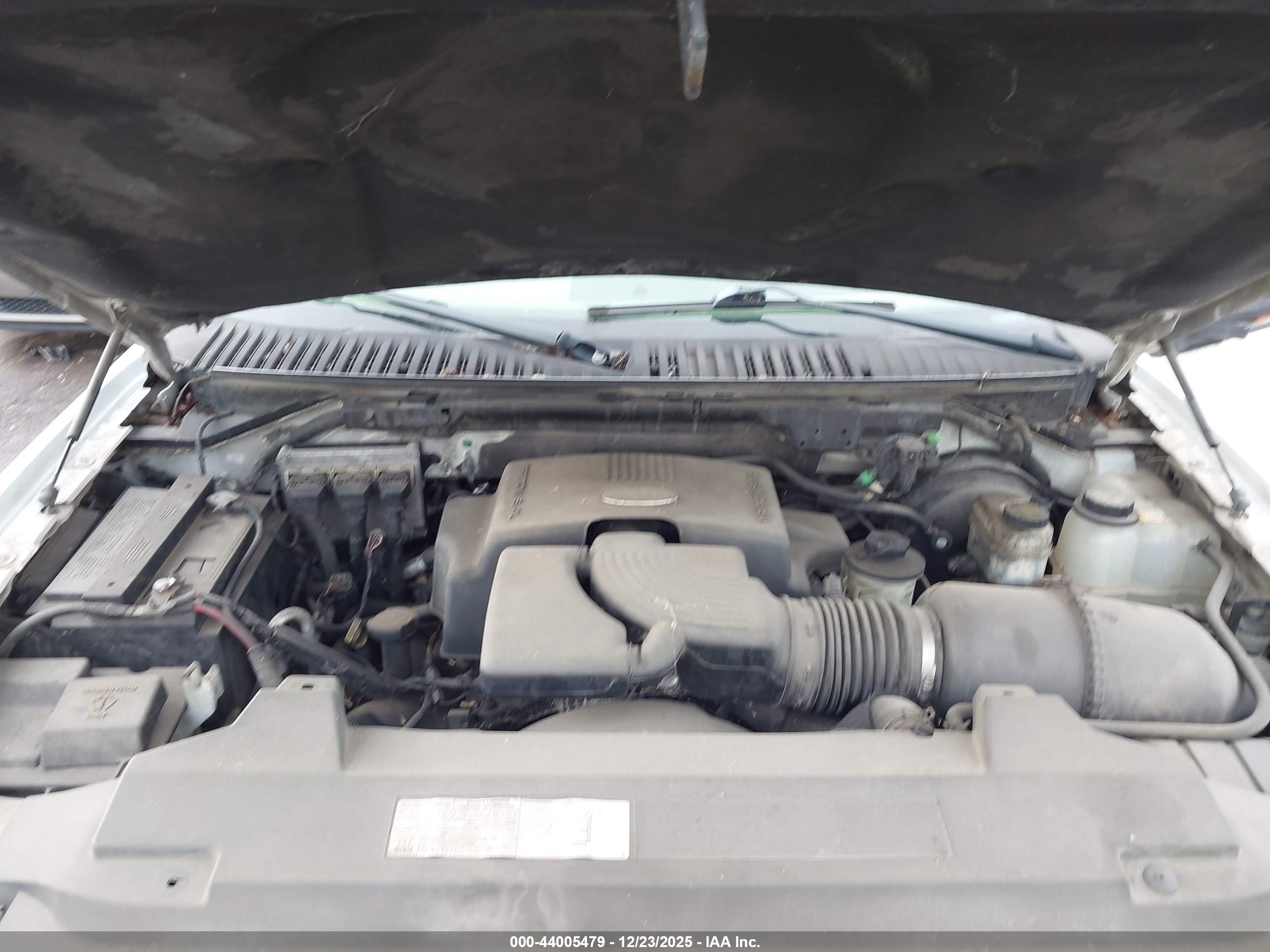 FORD EXPEDITION image 10