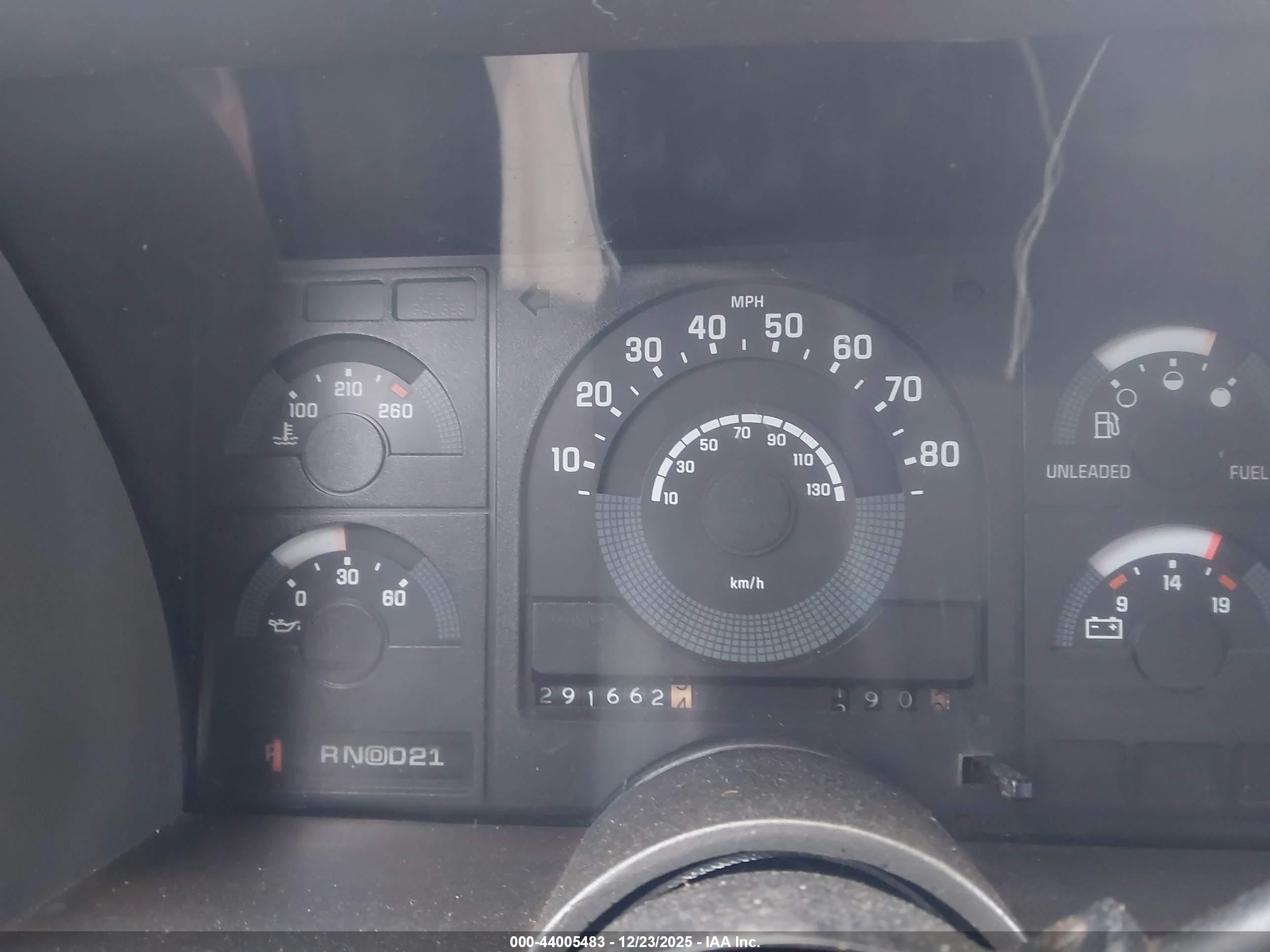 CHEVROLET GMT-400 image 7