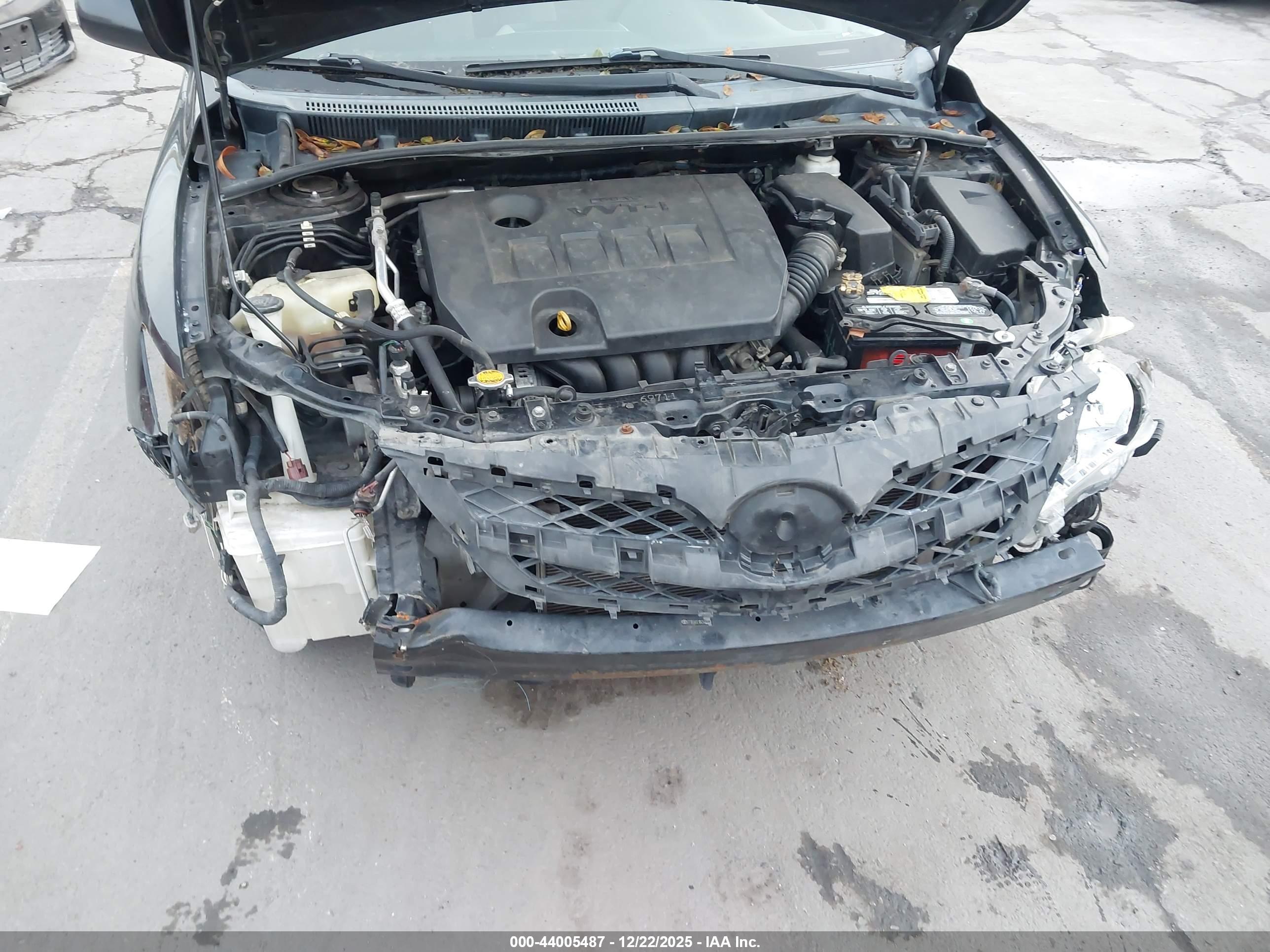 TOYOTA COROLLA image 6