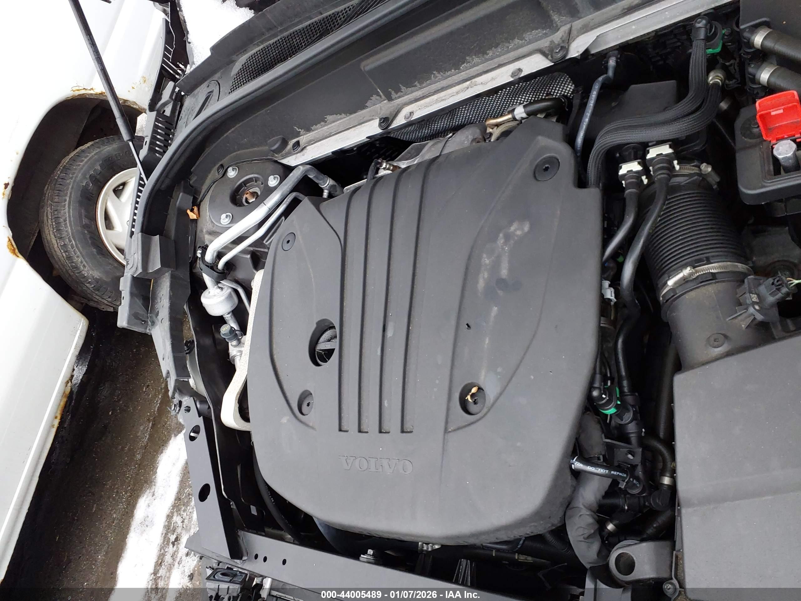 VOLVO XC60 image 10