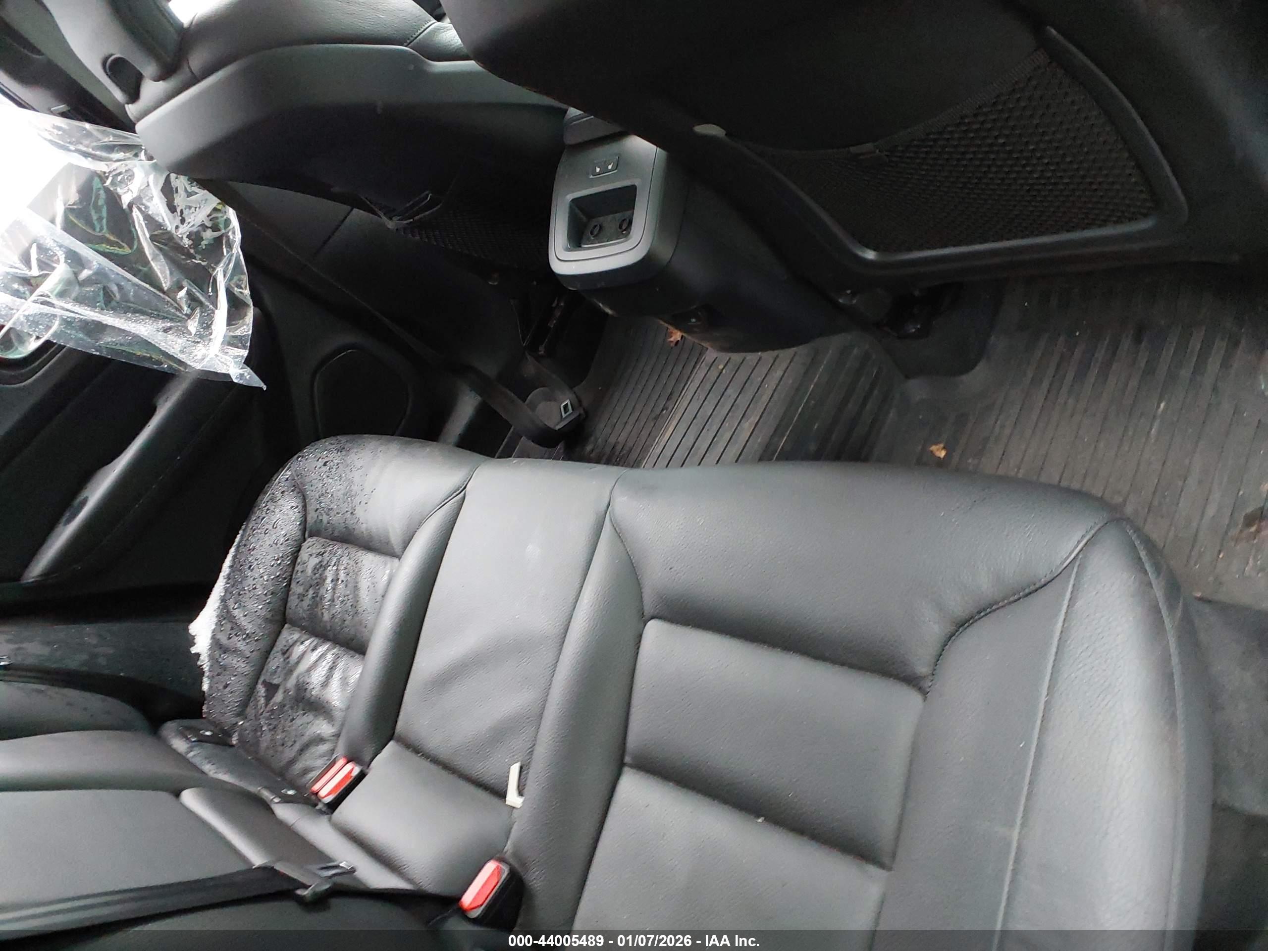 VOLVO XC60 image 8