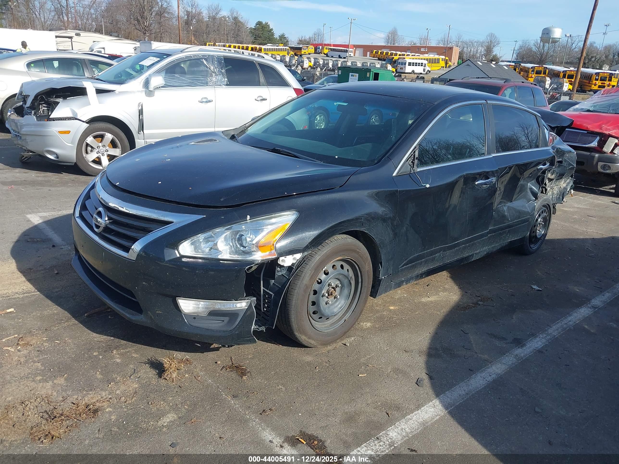 NISSAN ALTIMA image 2