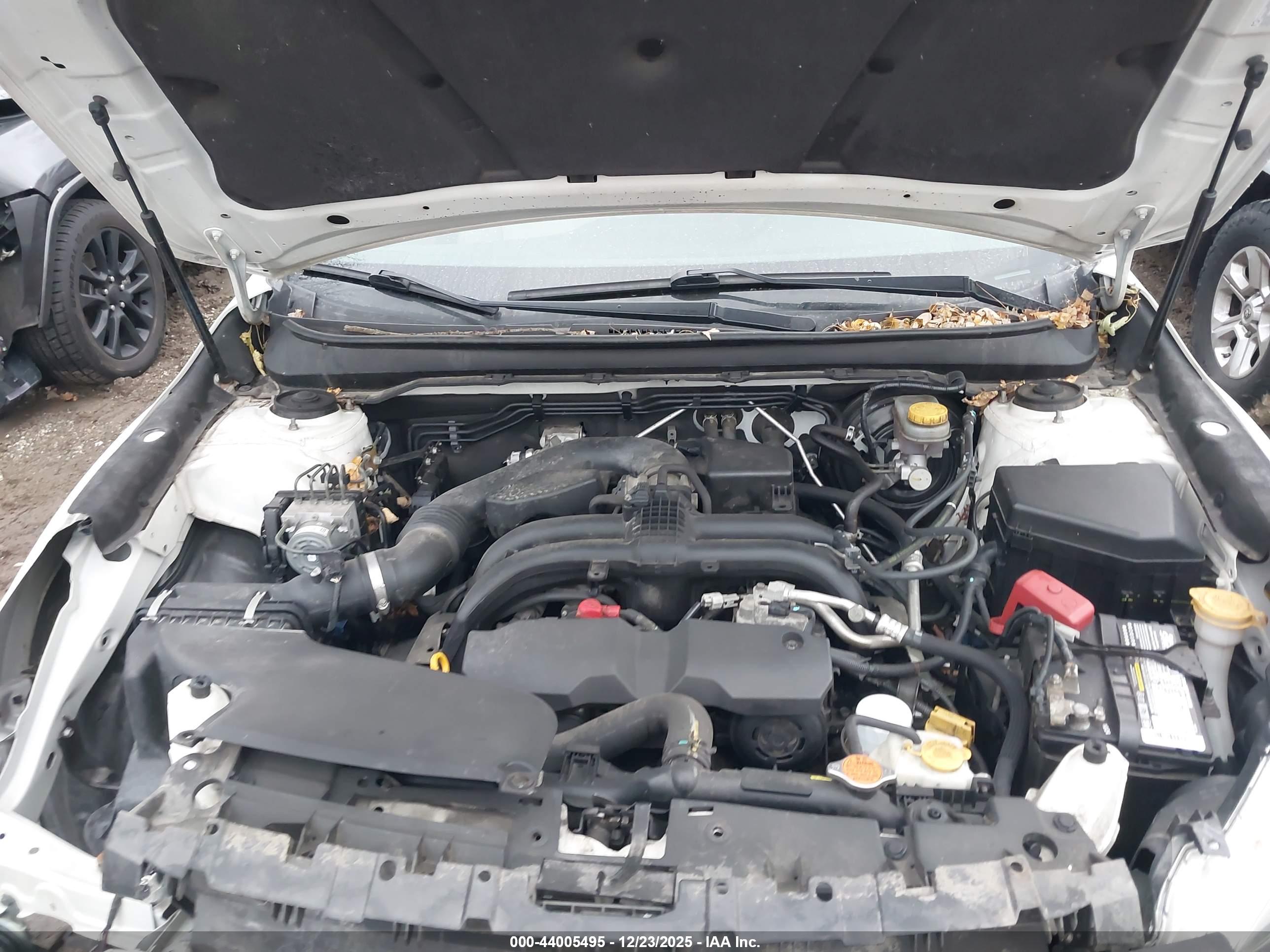 SUBARU OUTBACK image 10