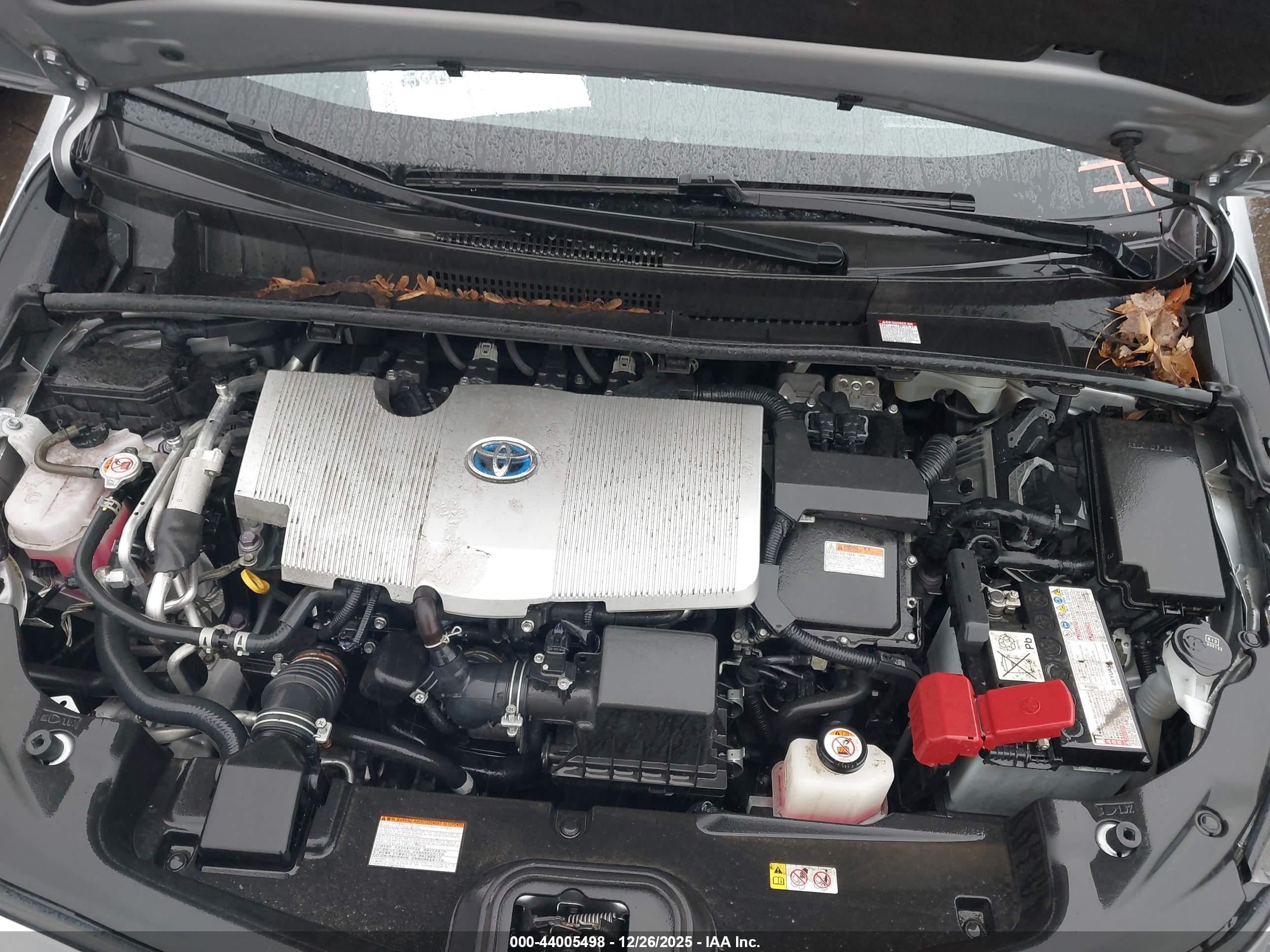 TOYOTA PRIUS image 10