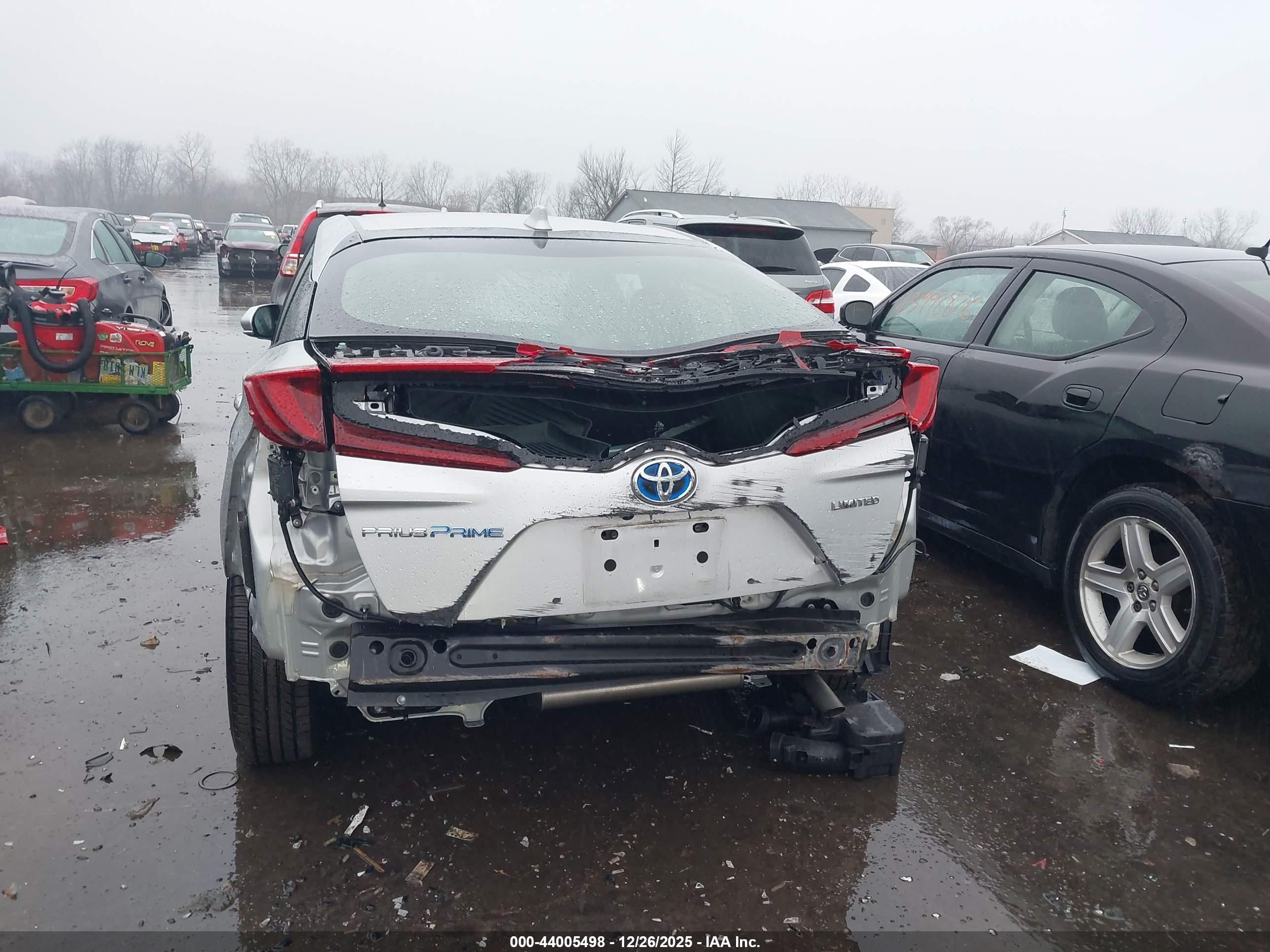 TOYOTA PRIUS image 6