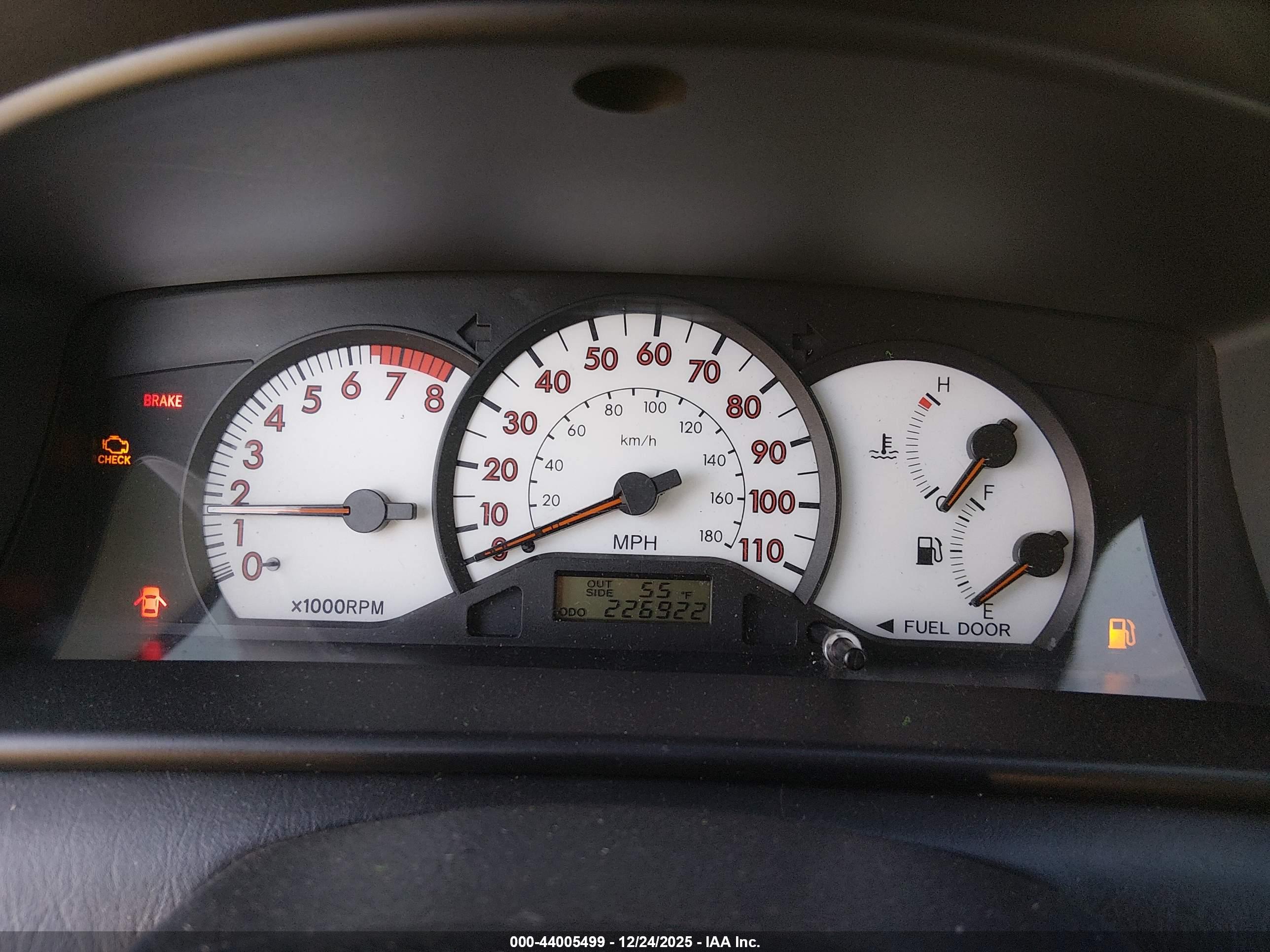 TOYOTA COROLLA image 7