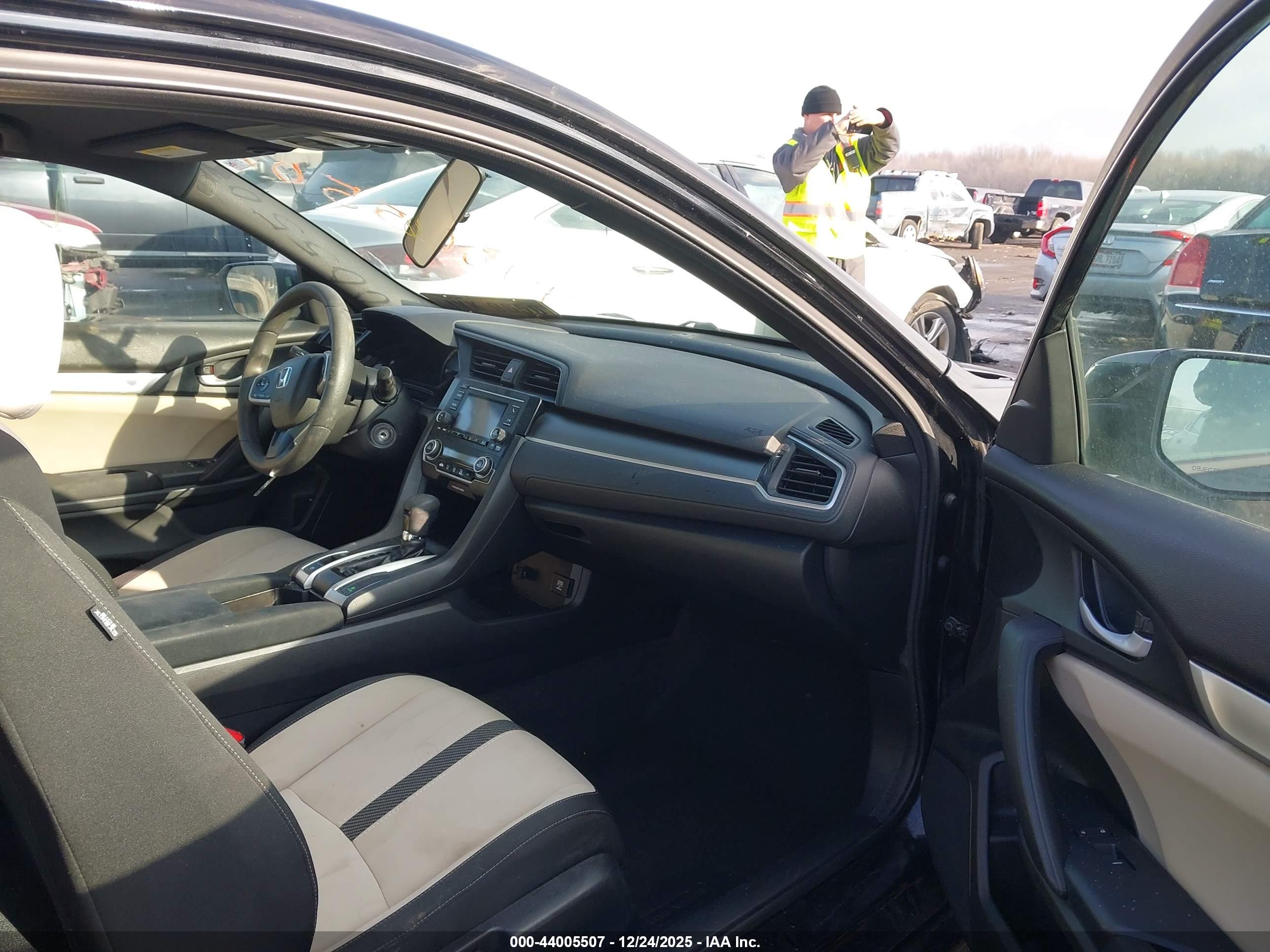 HONDA CIVIC image 5