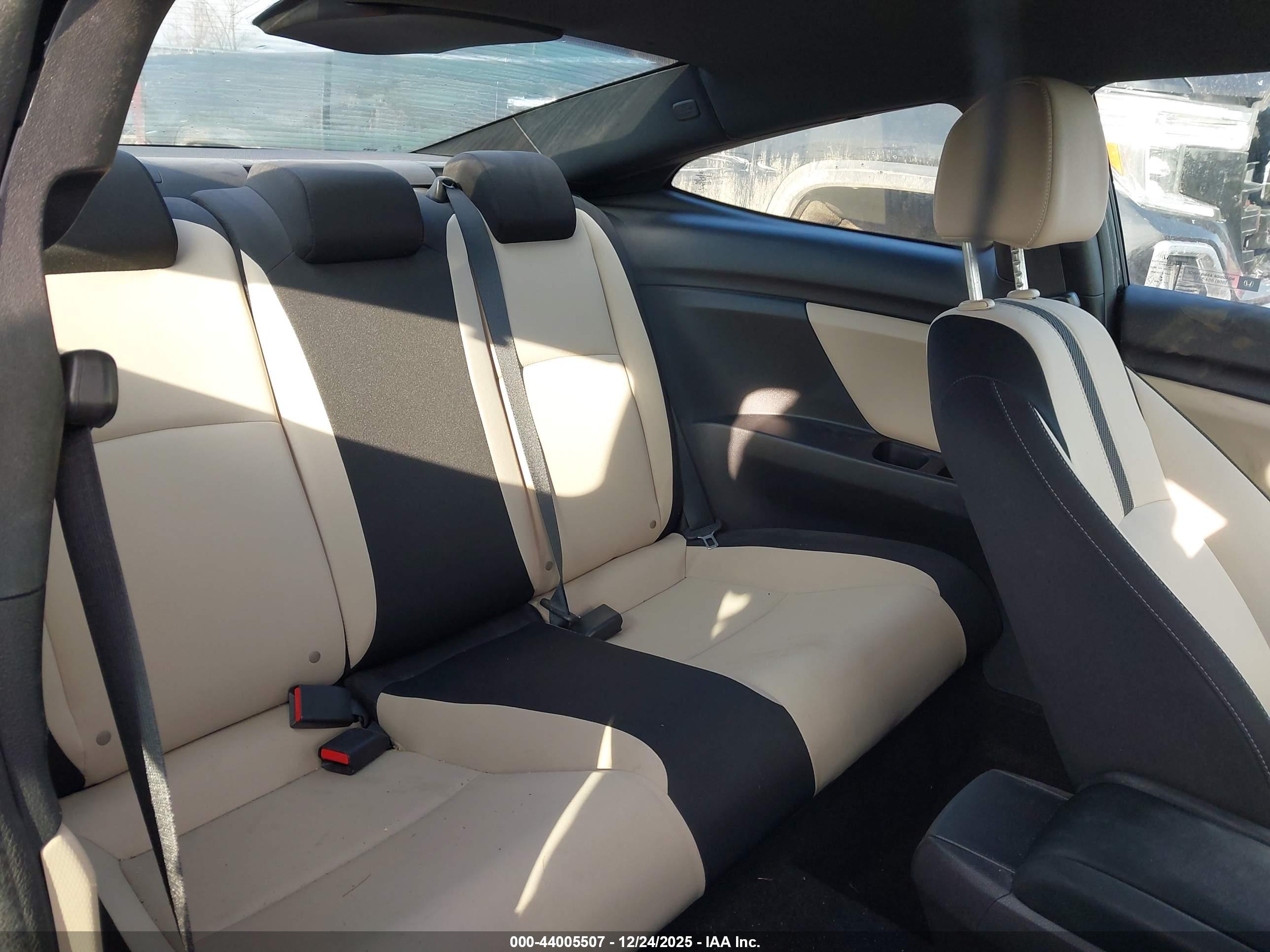 HONDA CIVIC image 8