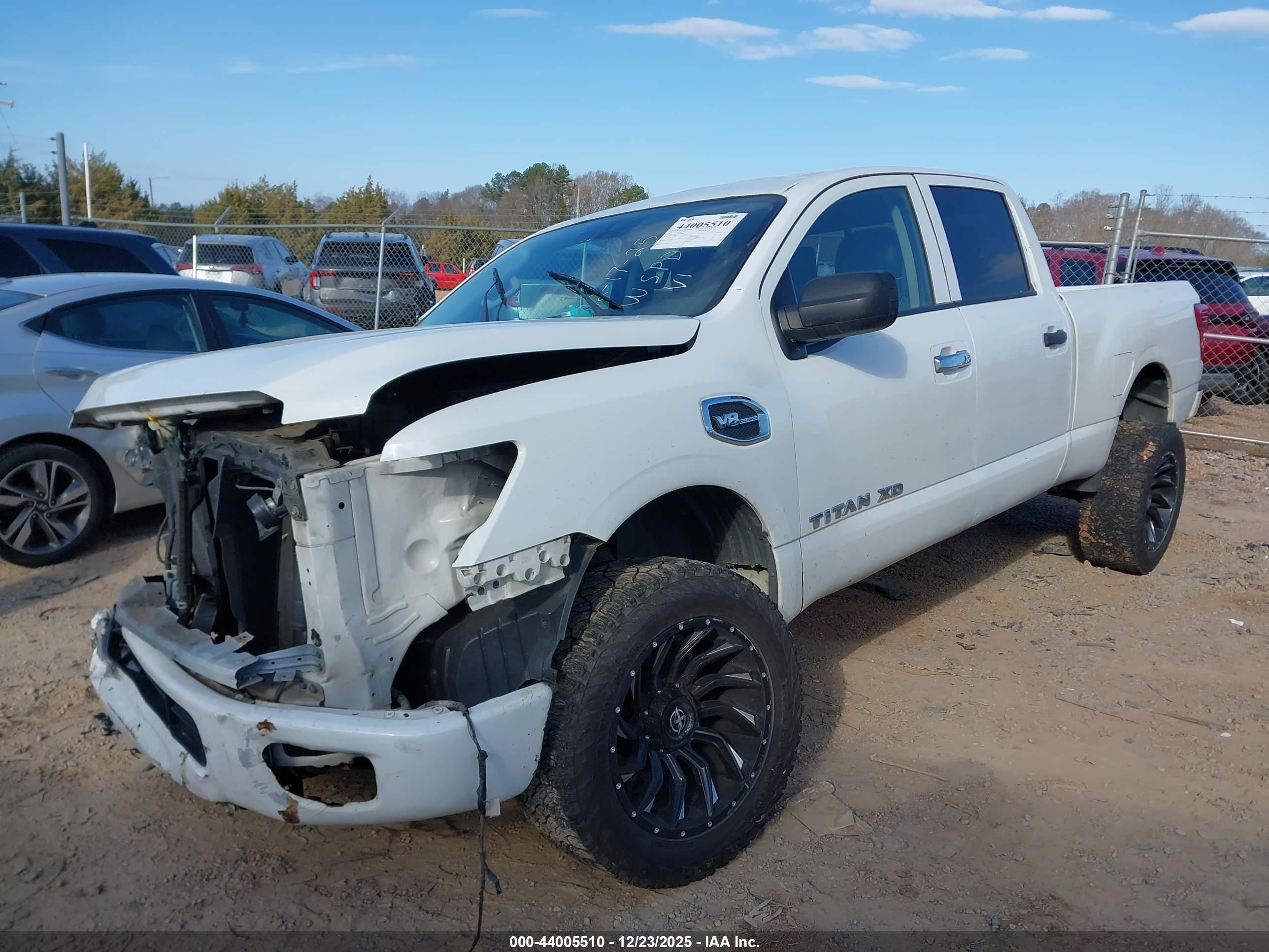 NISSAN TITAN image 2