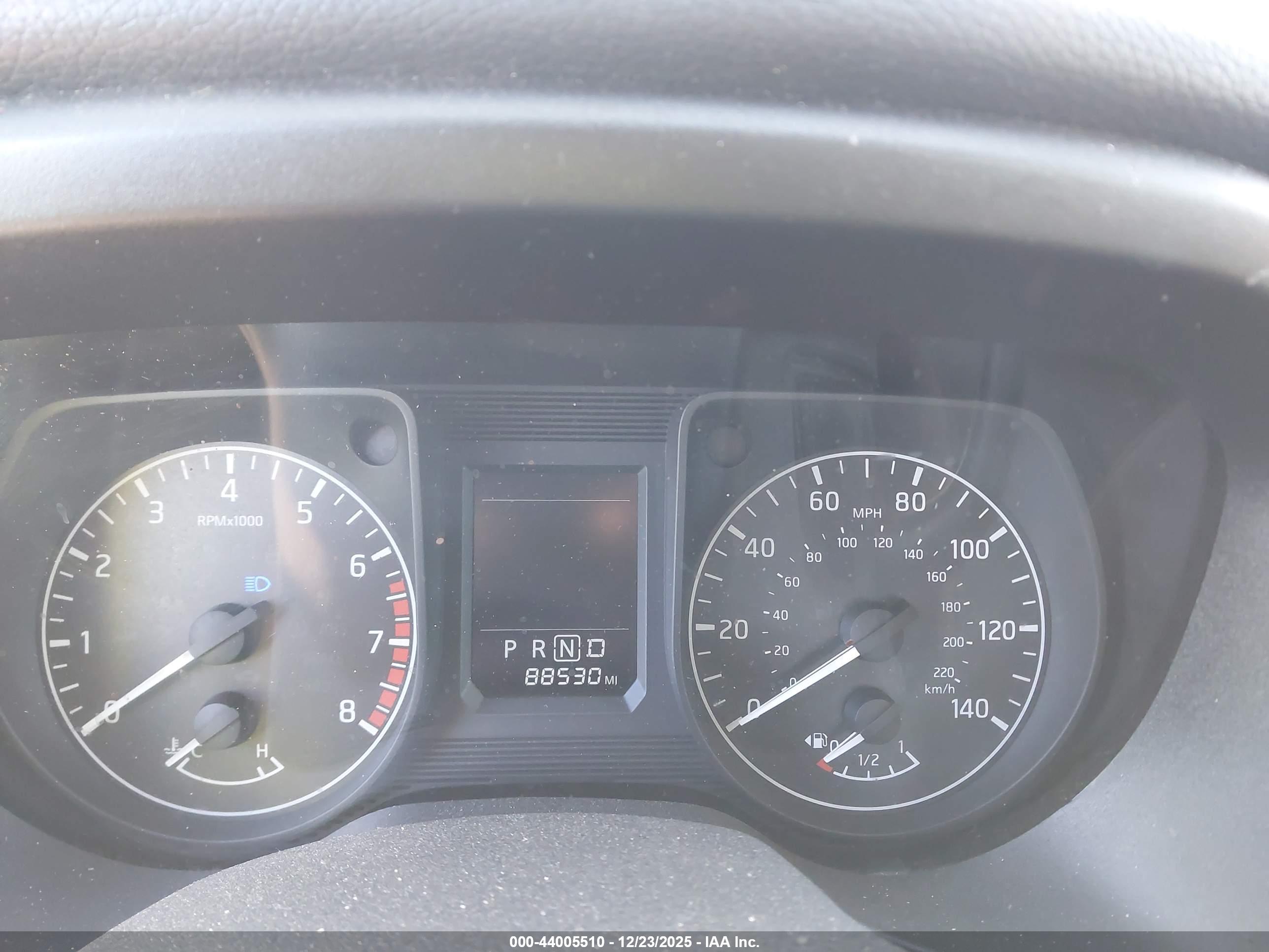 NISSAN TITAN image 7