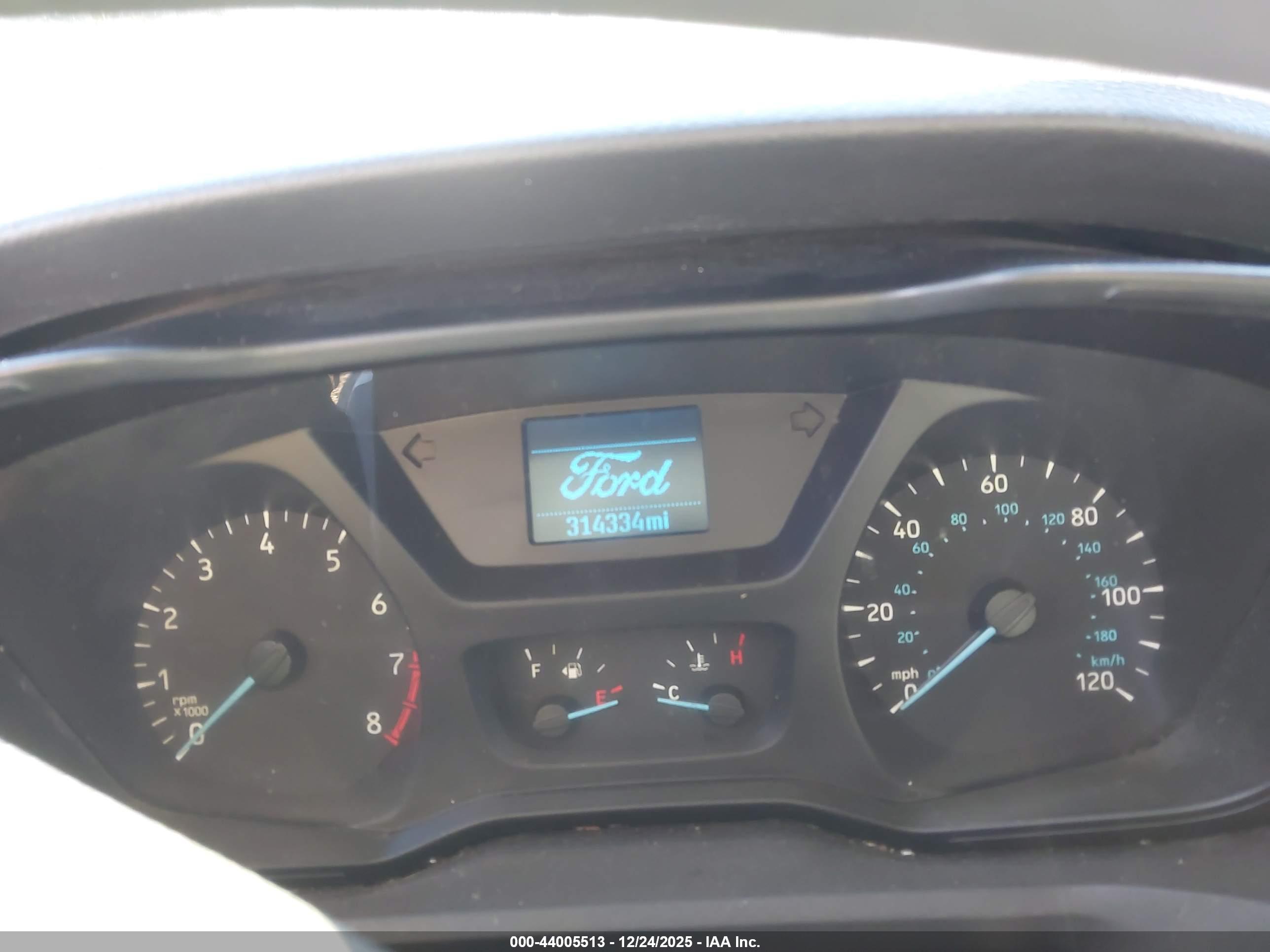 FORD TRANSIT-250 image 7
