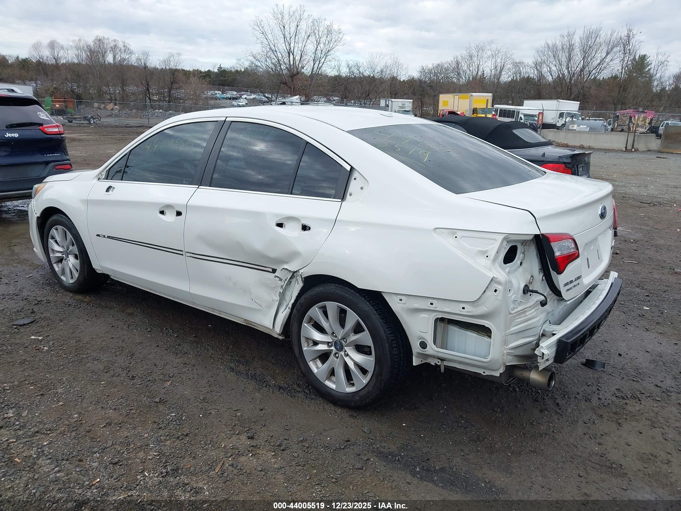 SUBARU LEGACY image 3